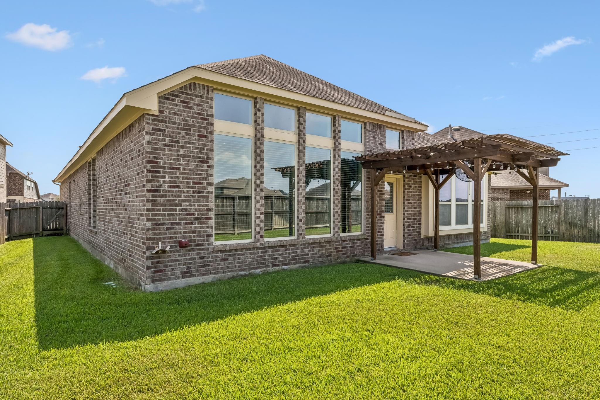 5107 Baroness Lane