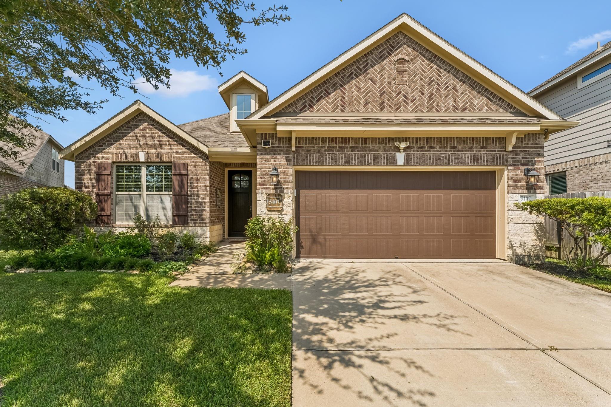 5107 Baroness Lane
