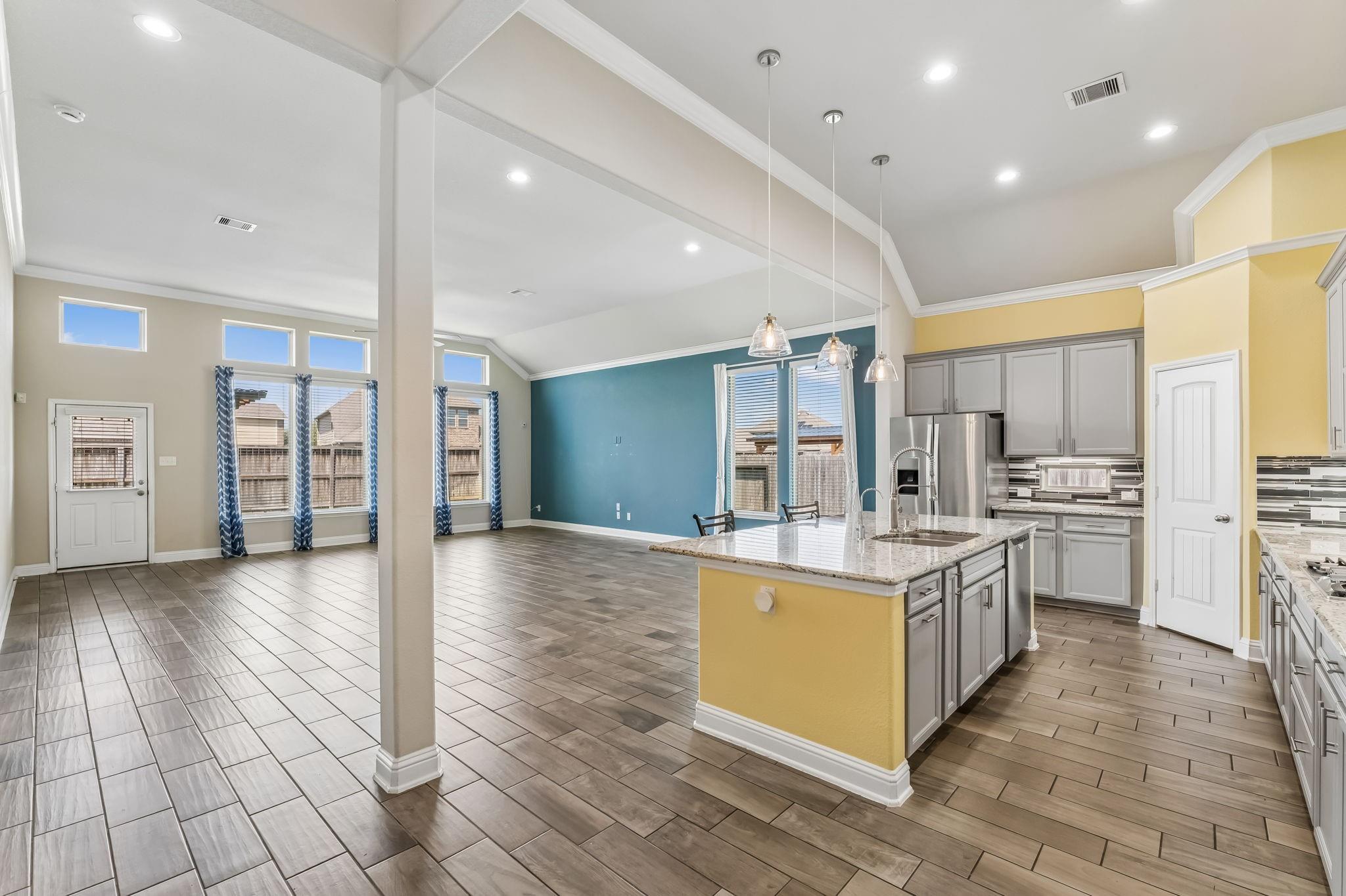 5107 Baroness Lane