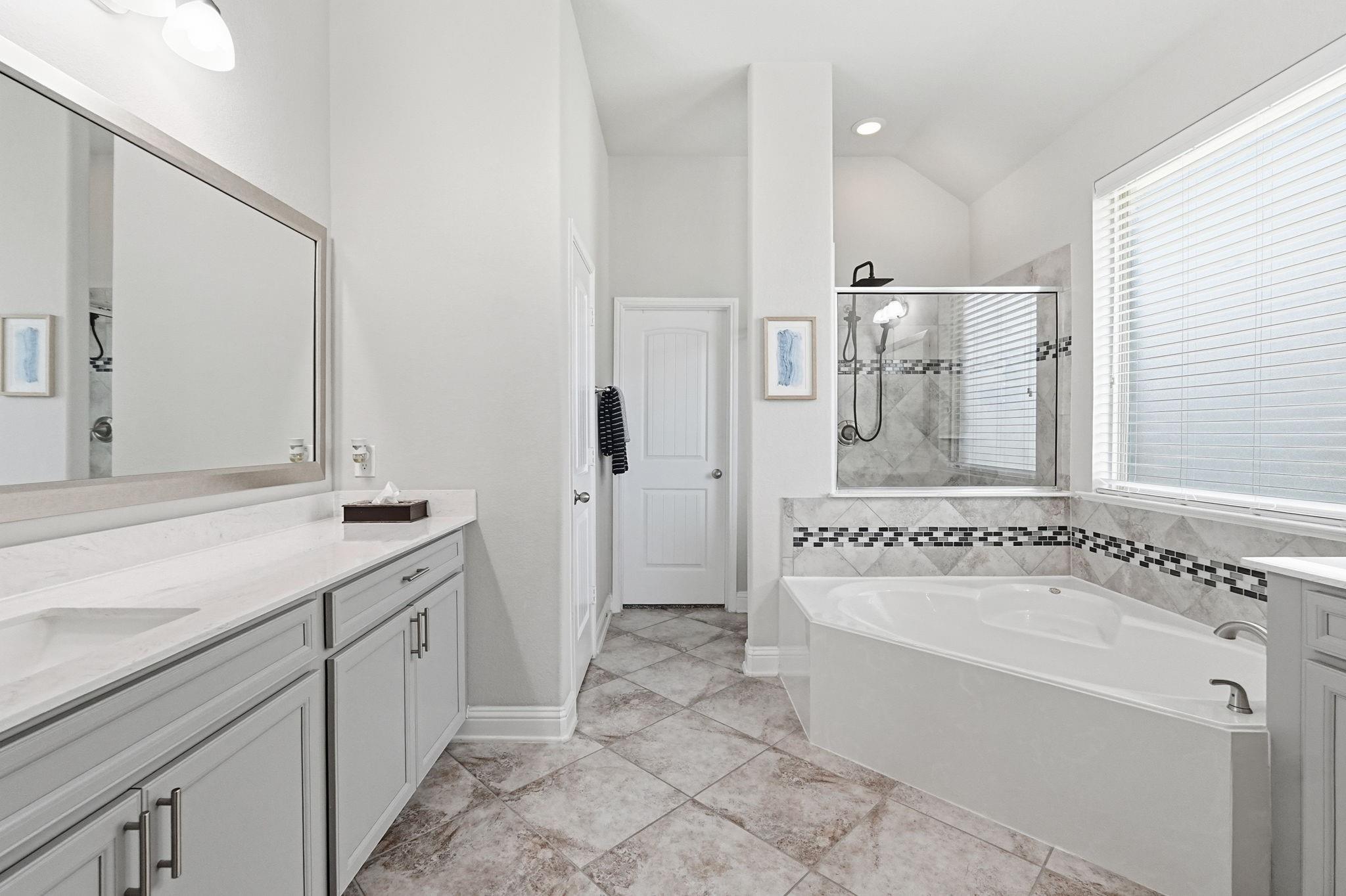 5107 Baroness Lane