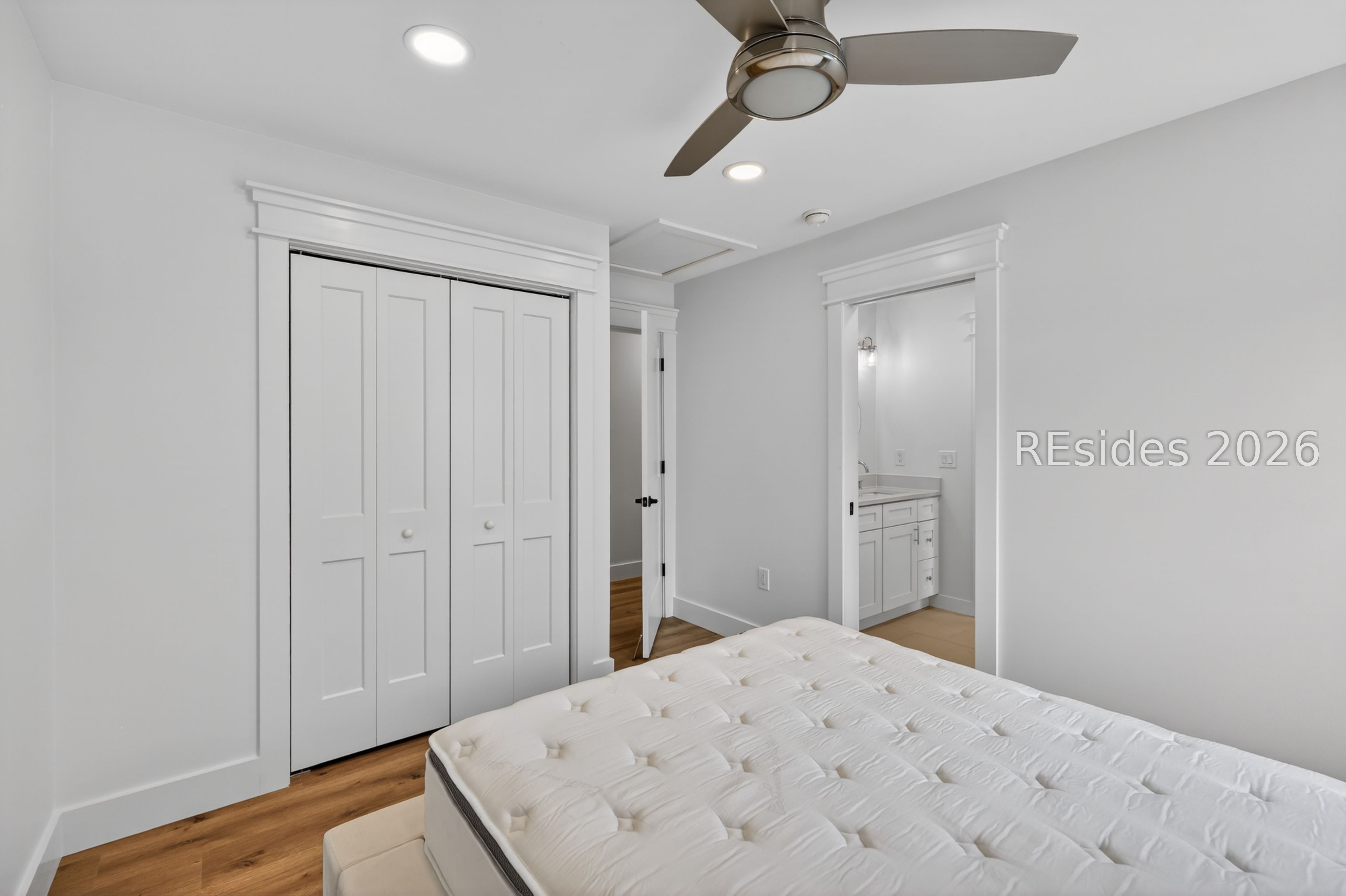 225 Olive Shell Court Unit: 5