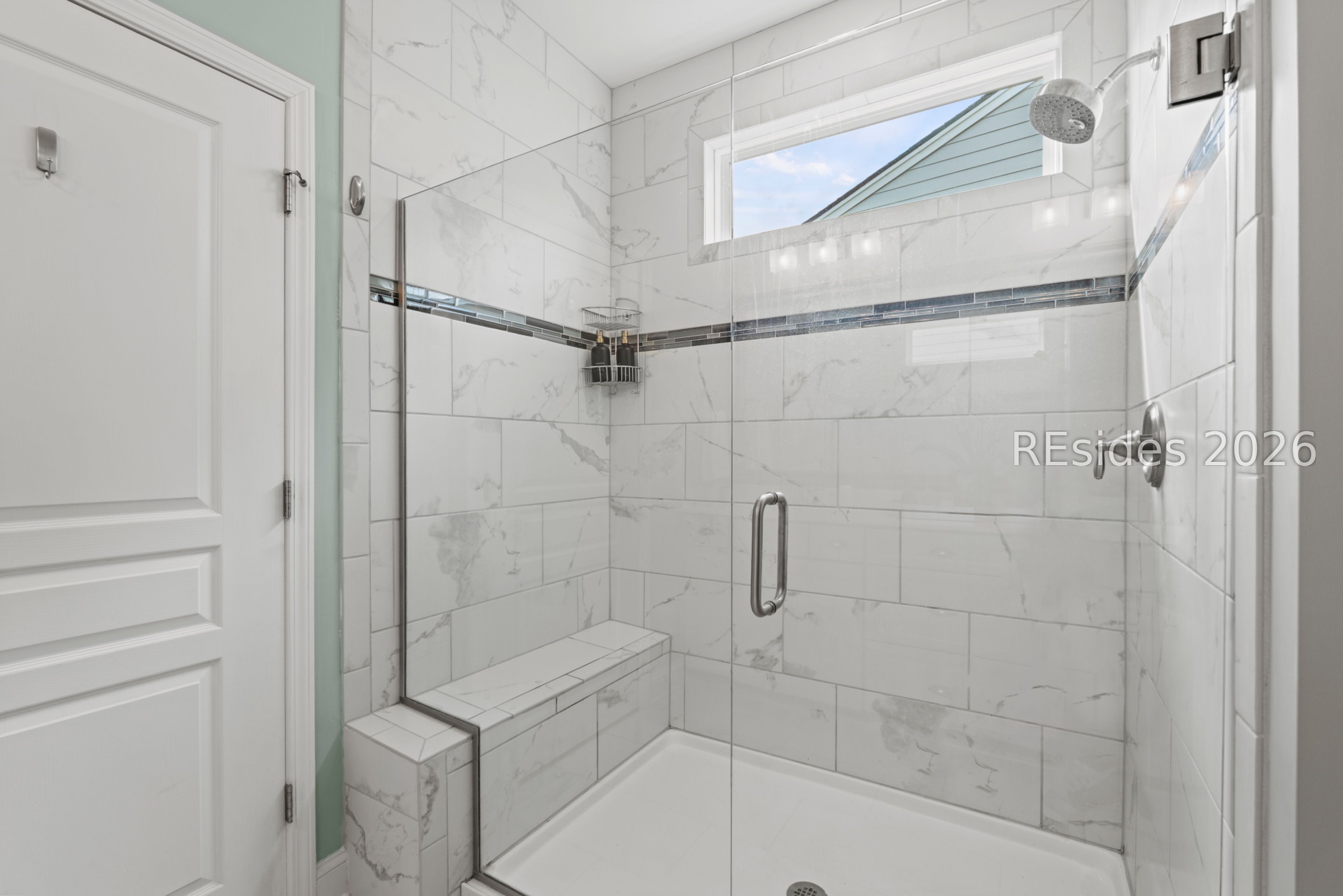 886 Promenade Lane