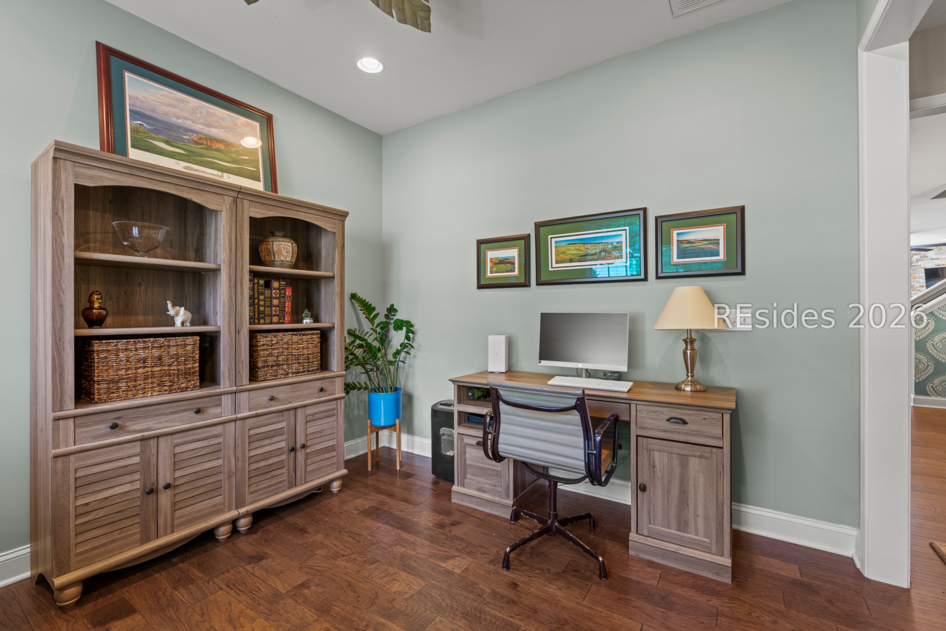 886 Promenade Lane