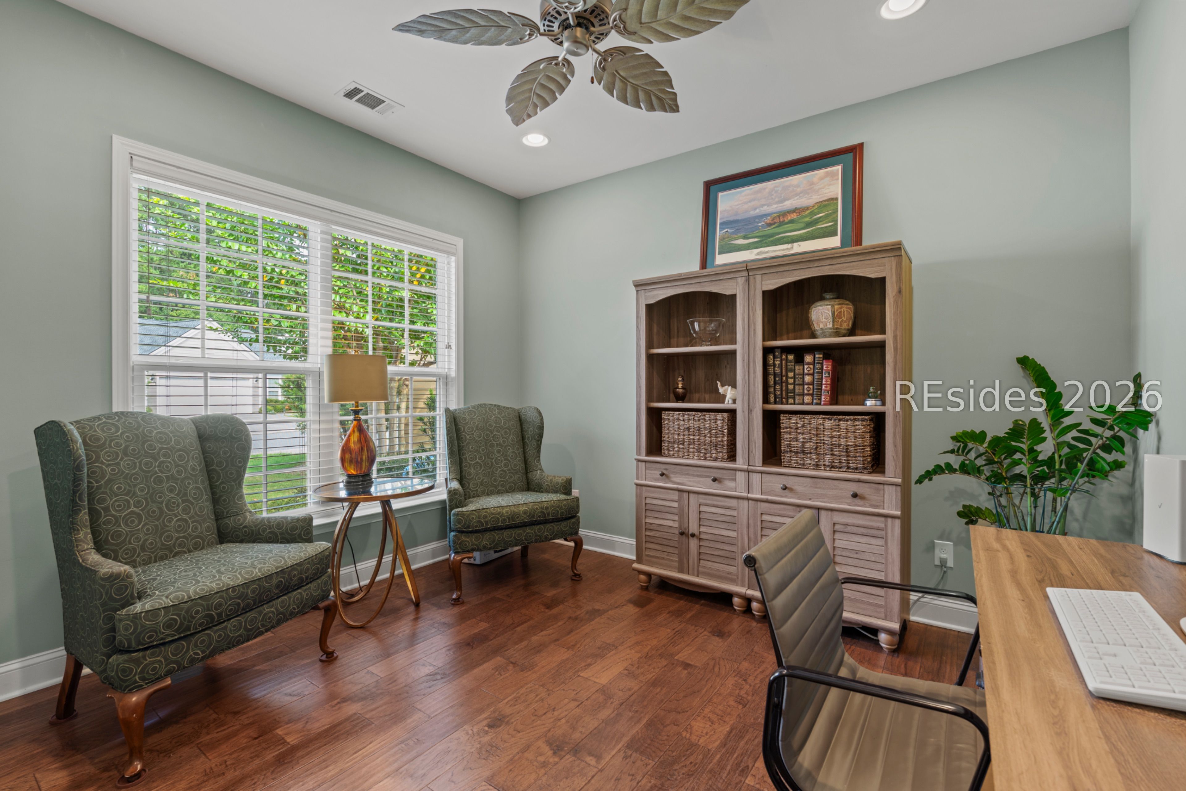 886 Promenade Lane