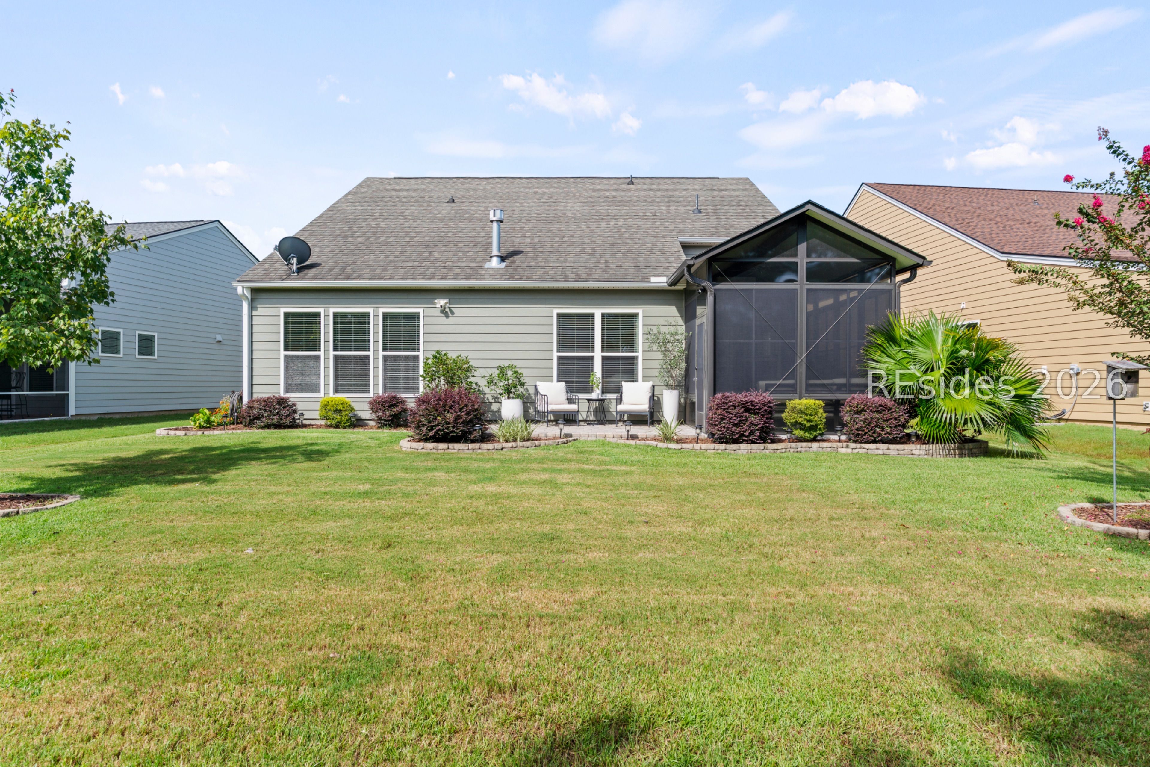 886 Promenade Lane