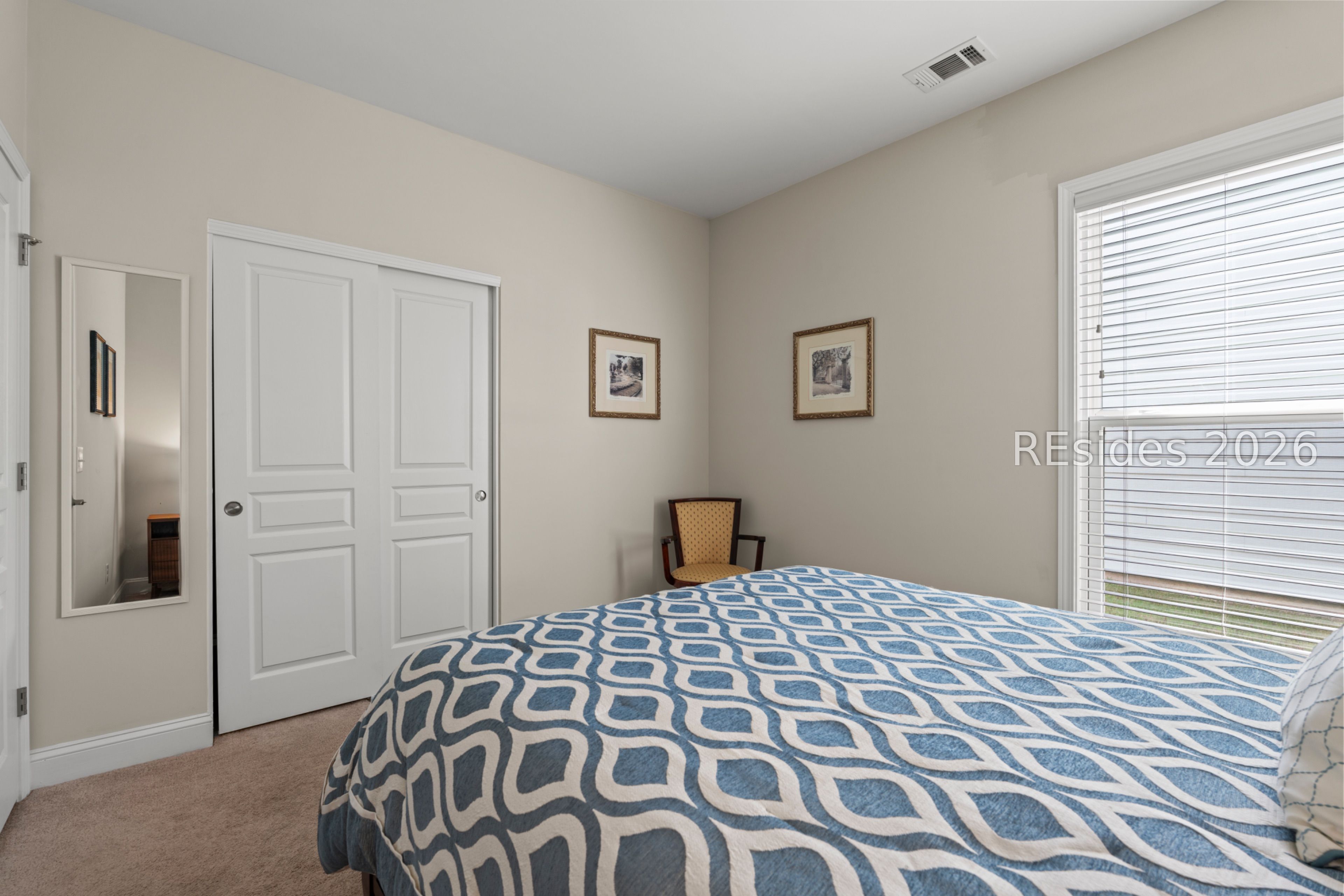 886 Promenade Lane