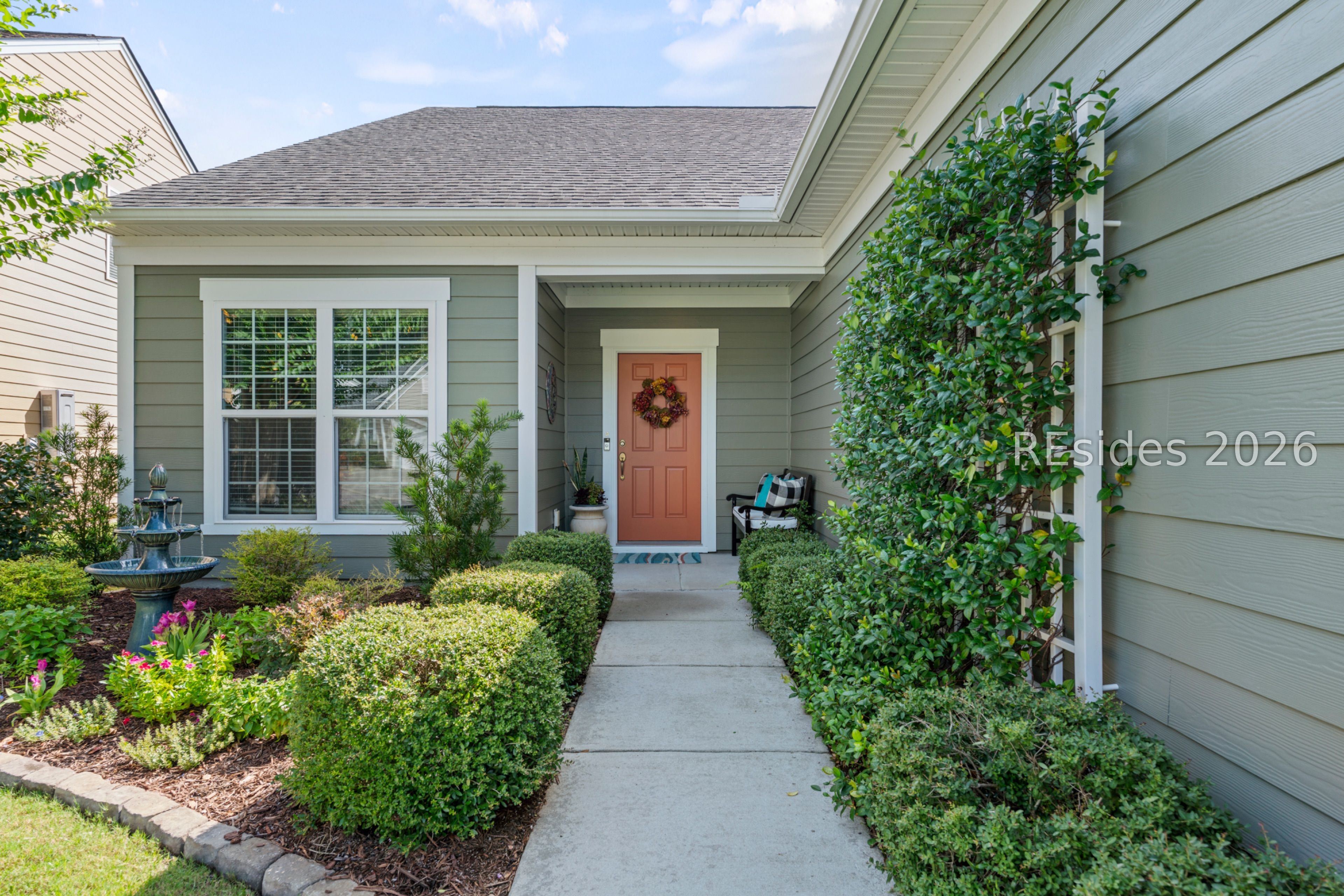 886 Promenade Lane