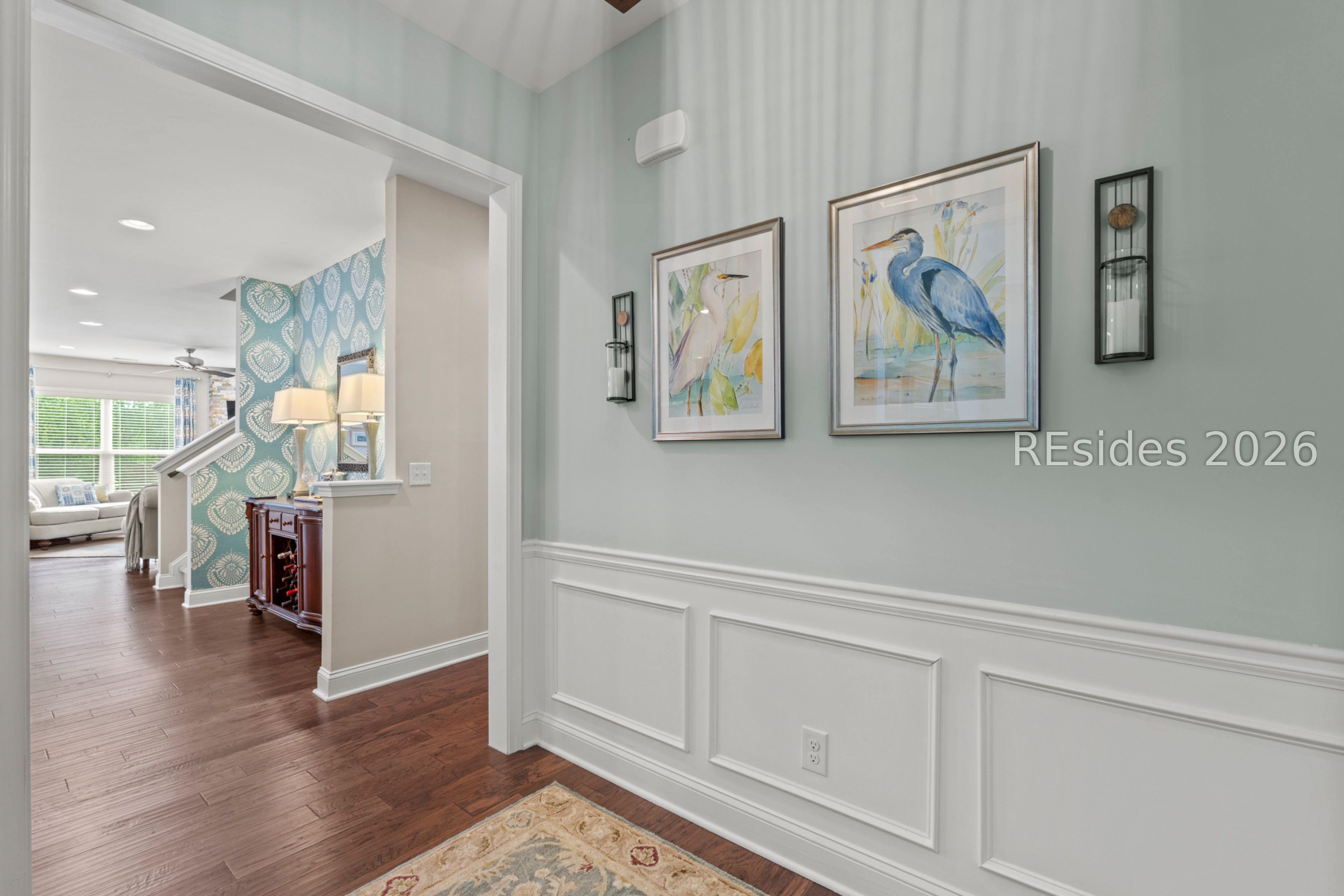 886 Promenade Lane