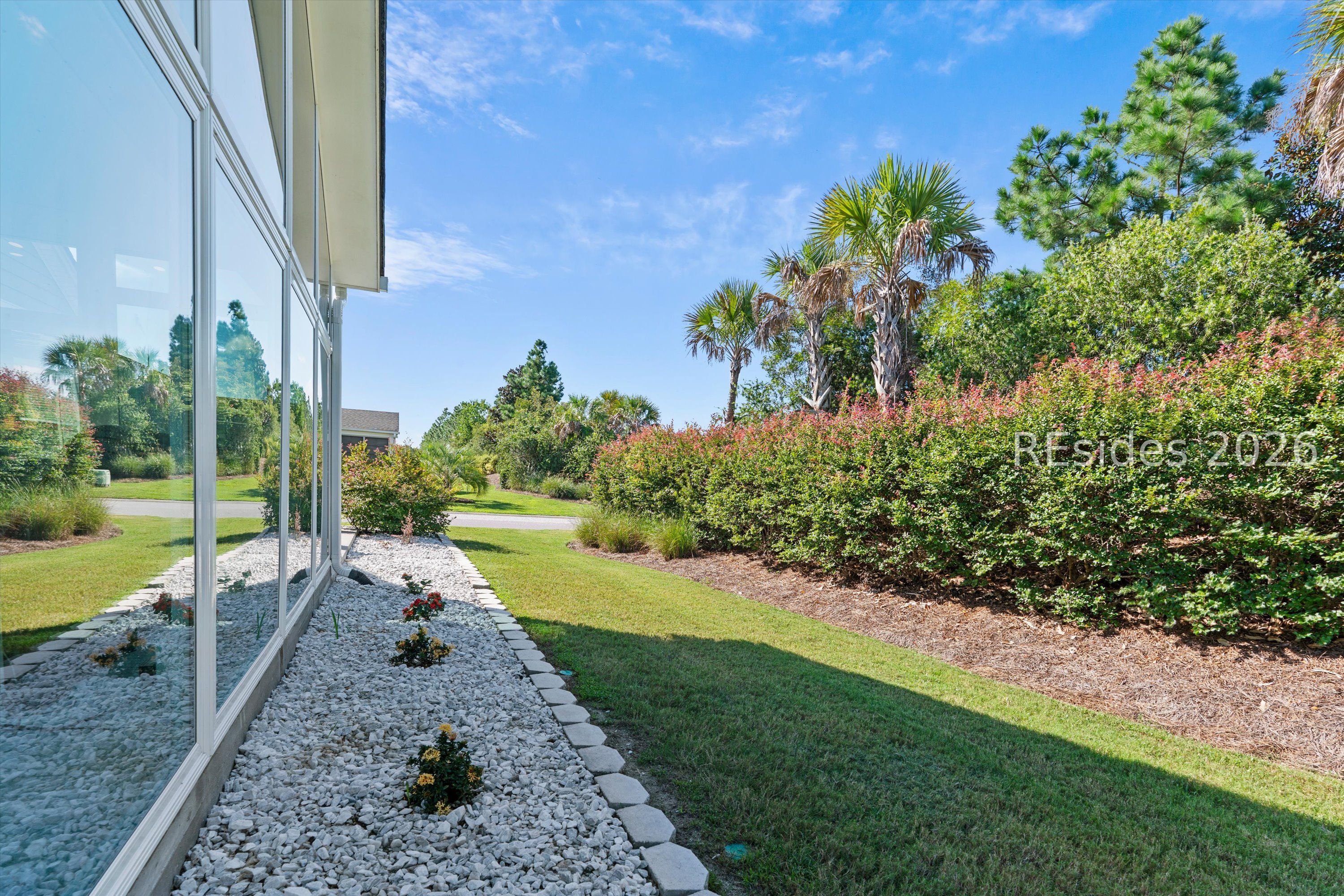 613 village green Lane