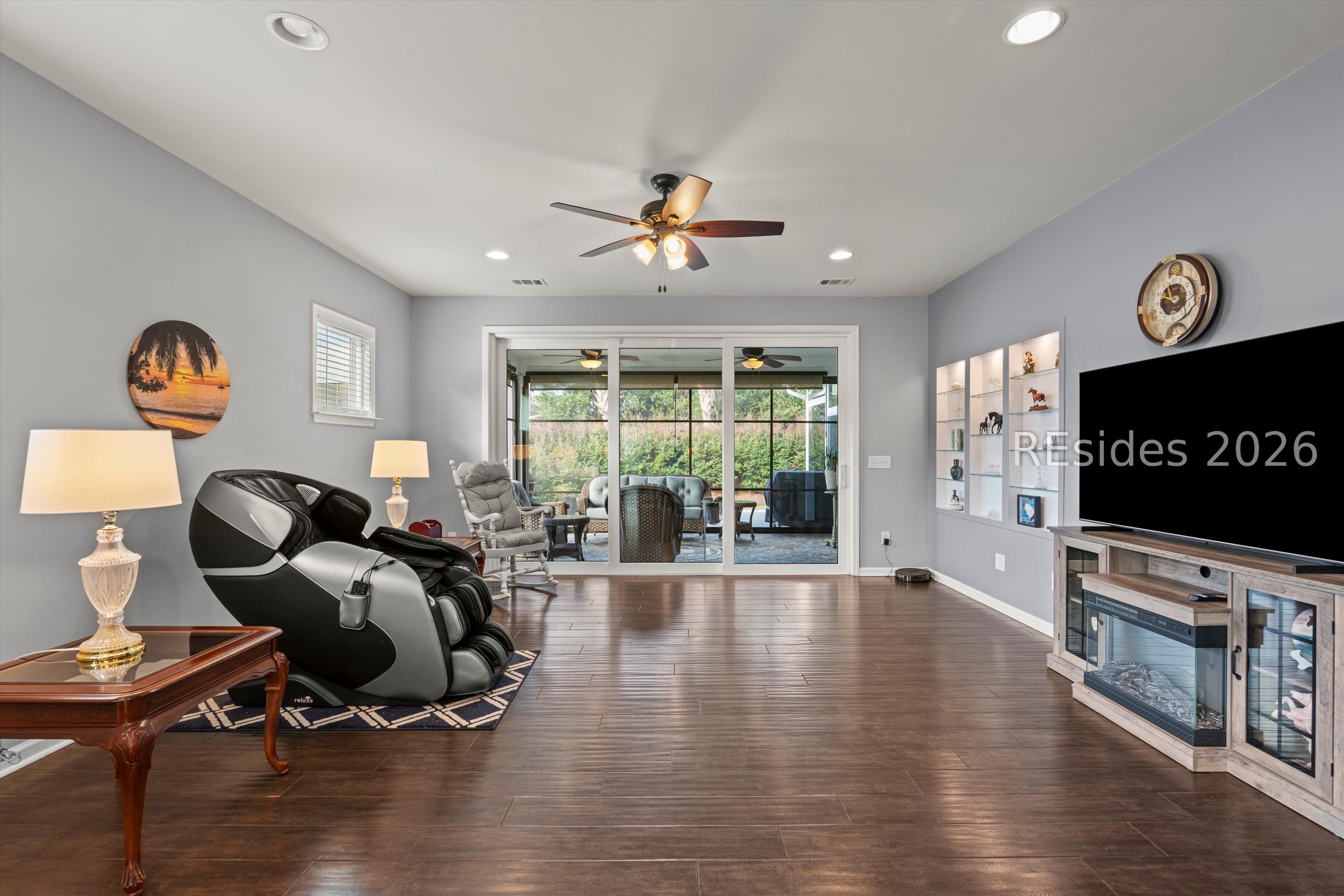 613 village green Lane