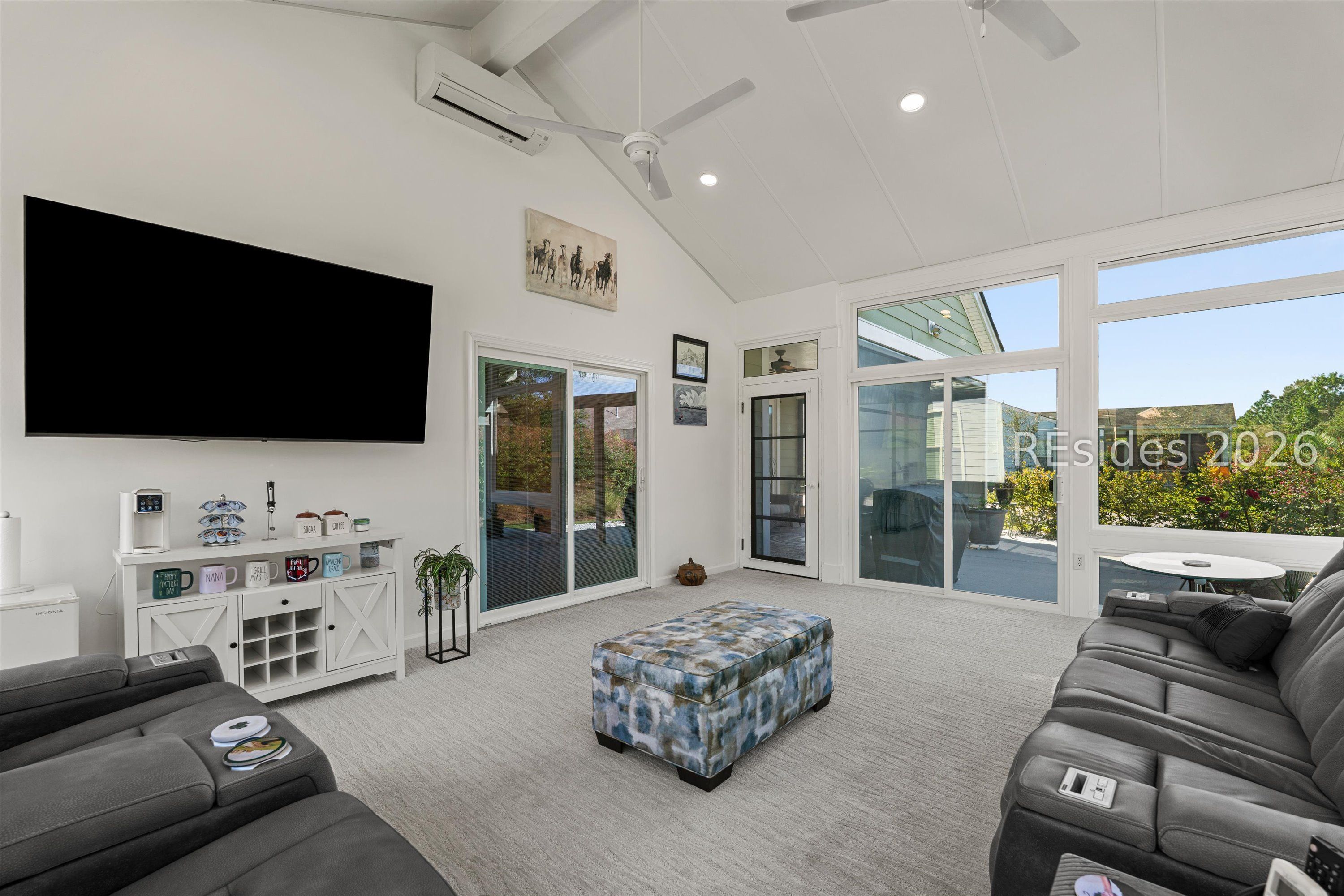 613 village green Lane