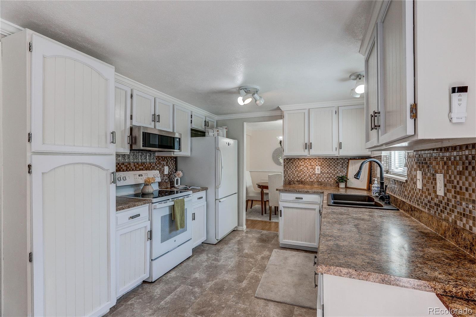 5468 E Briarwood Circle