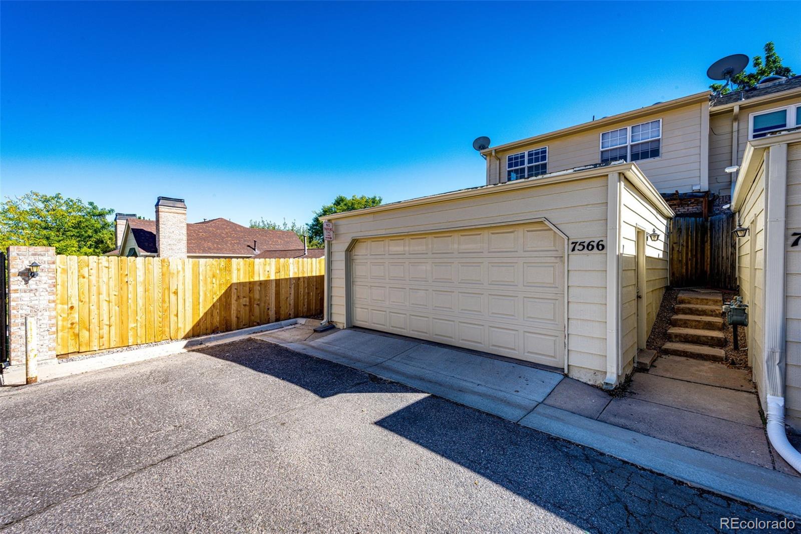 7566 S Cove Circle