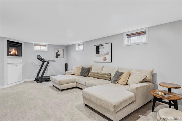 765 W Nassau Way