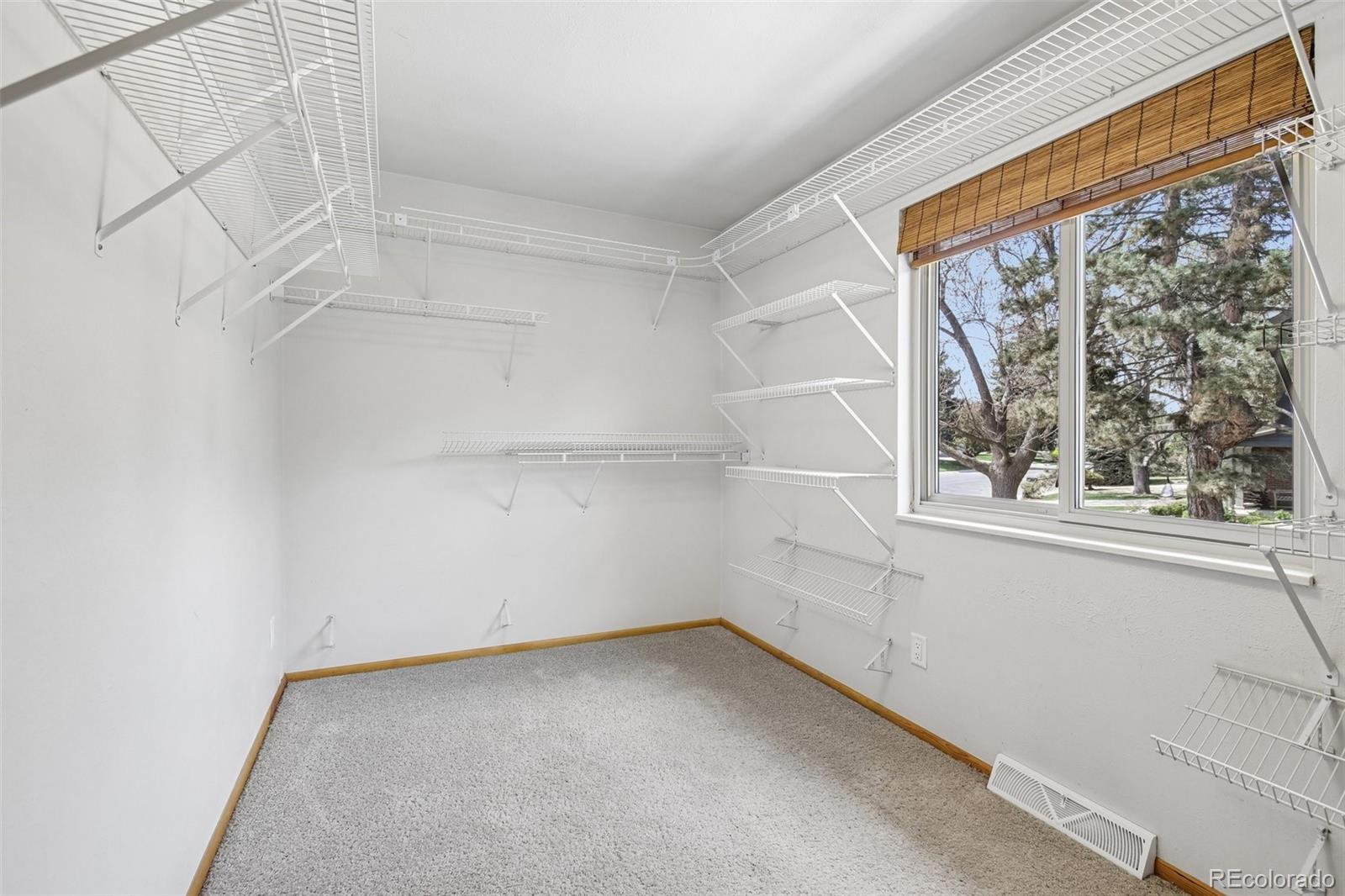 9573 E Grand Place