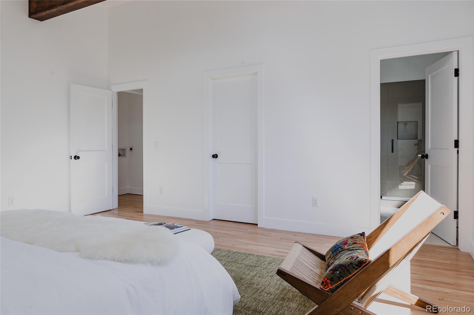 2415 Urban Street