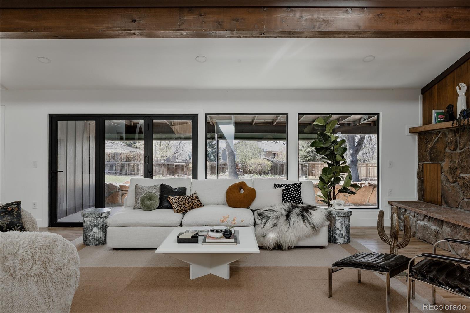2415 Urban Street