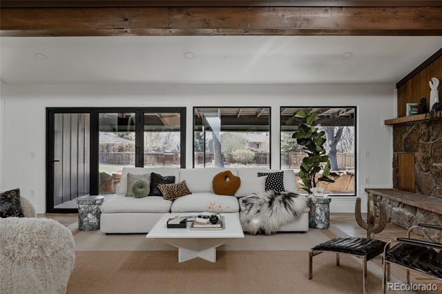 2415 Urban Street