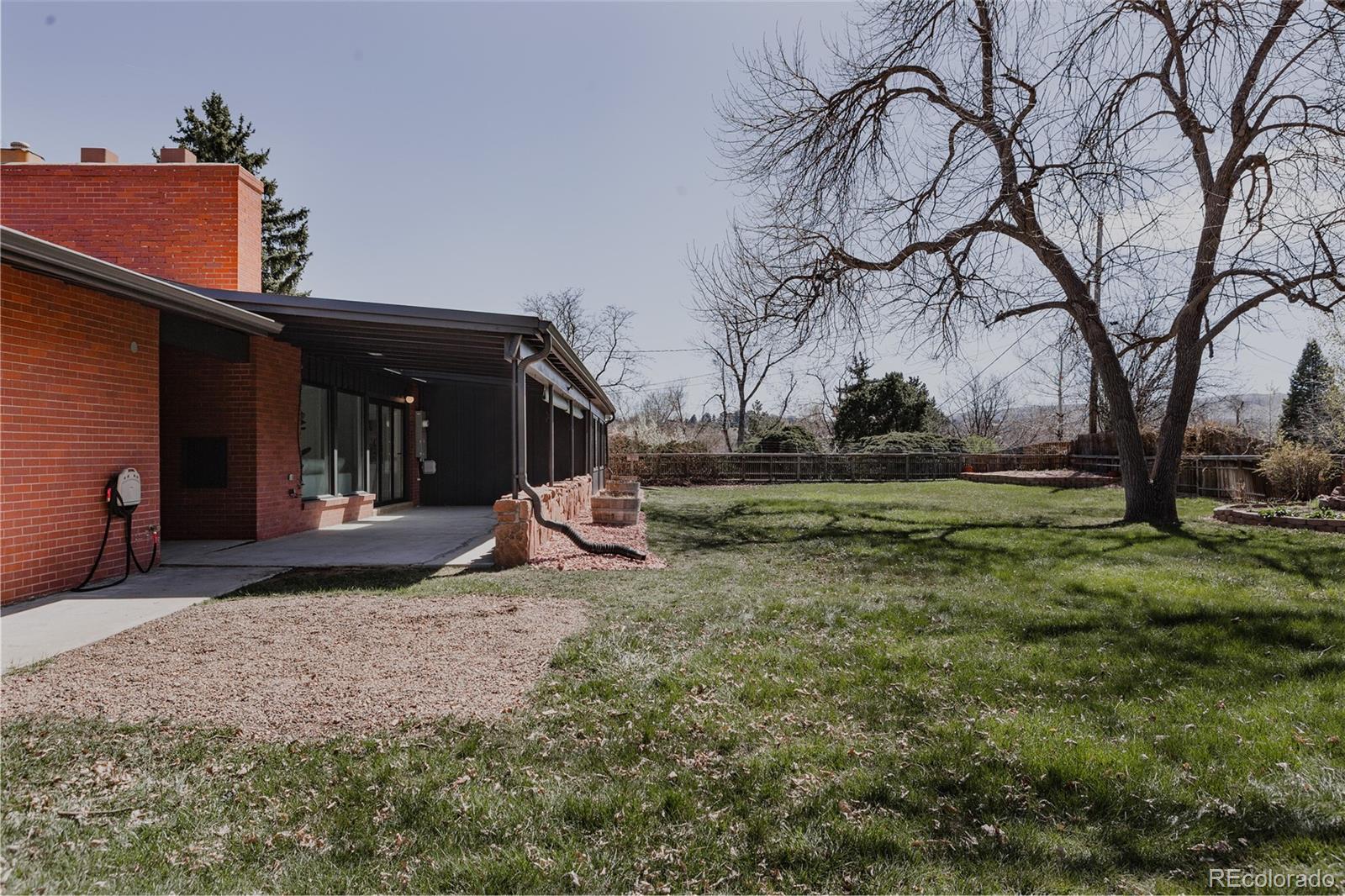 2415 Urban Street