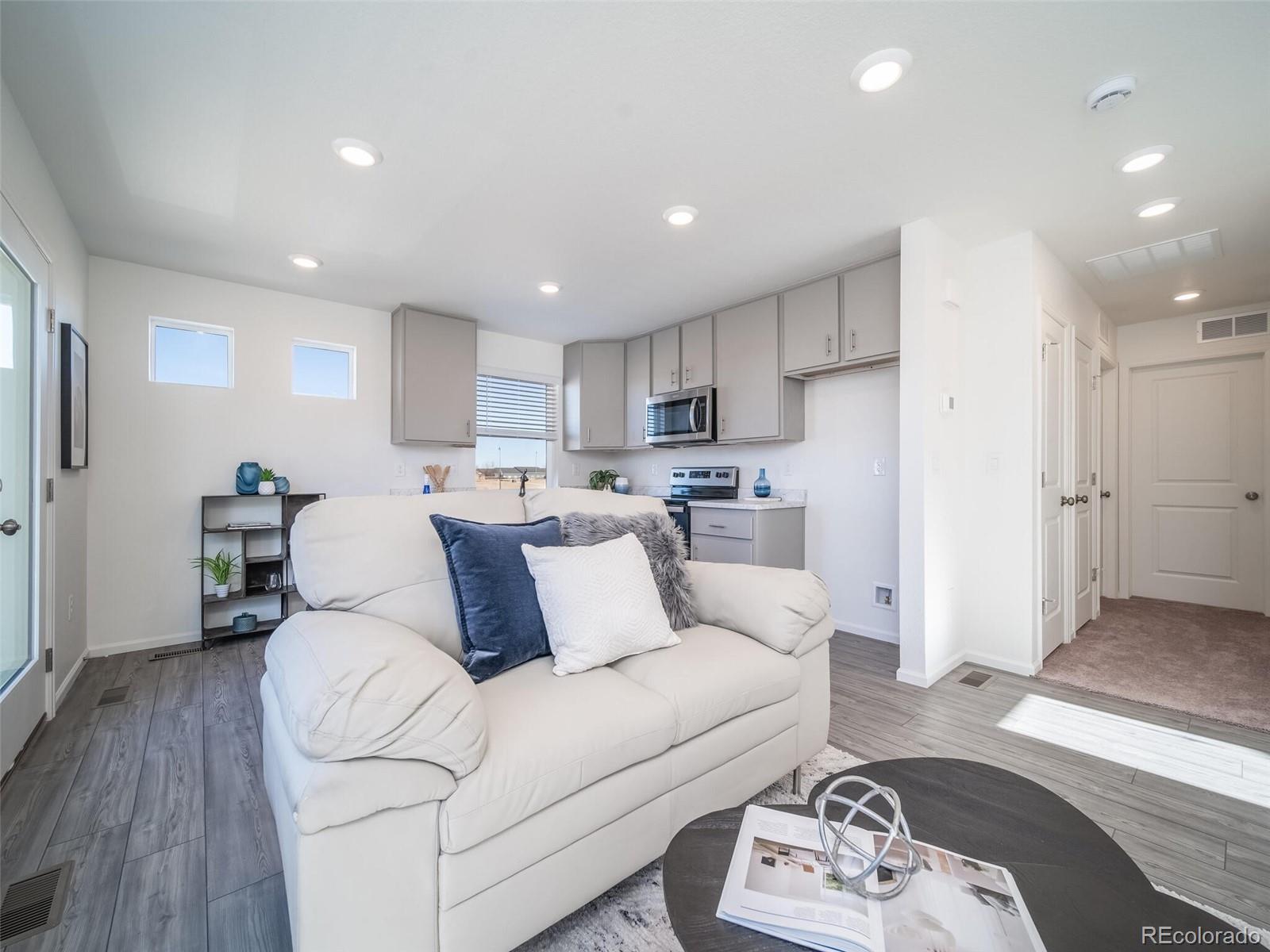 46525 Avery Lane