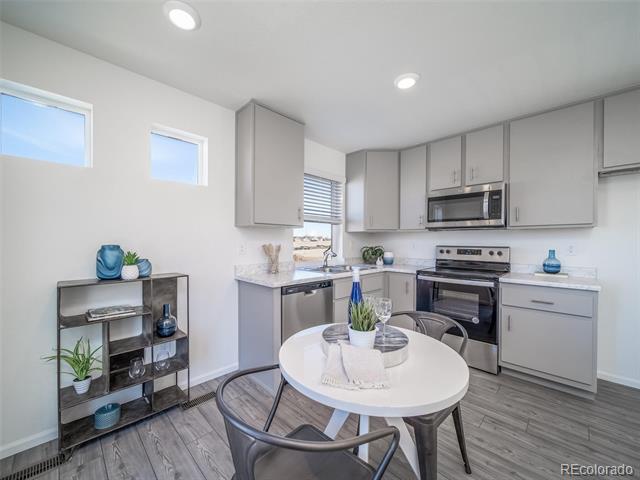 46525 Avery Lane
