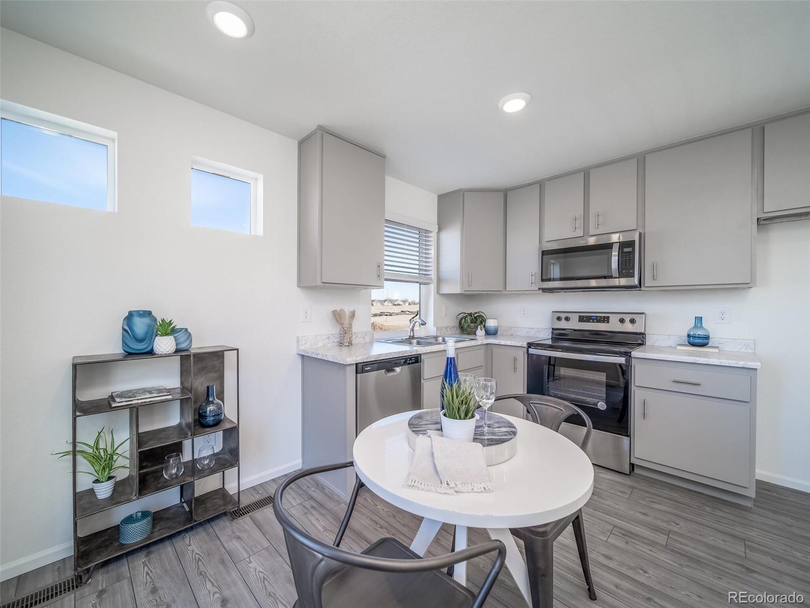 46525 Avery Lane