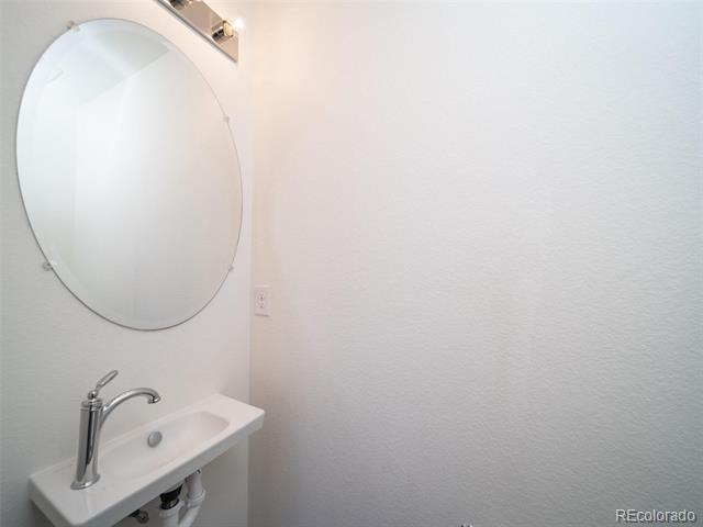 46525 Avery Lane