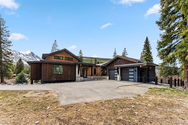 427 Whispering Pines Circle