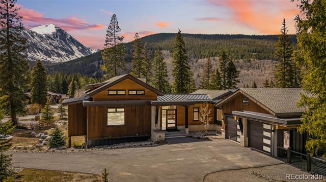 427 Whispering Pines Circle