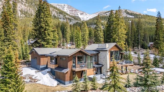 427 Whispering Pines Circle