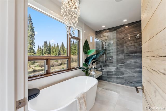 427 Whispering Pines Circle