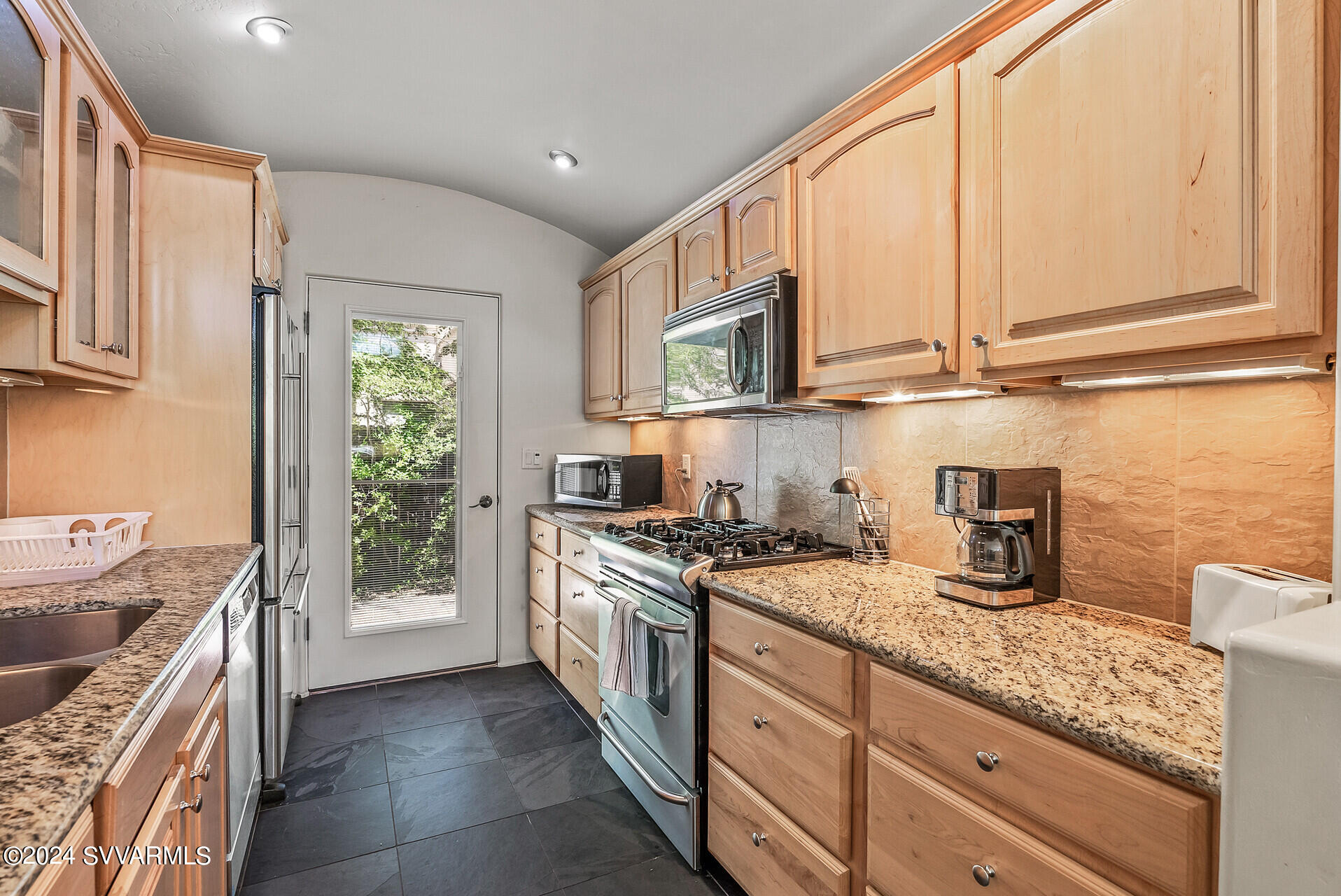 559 Jordan Road, 2