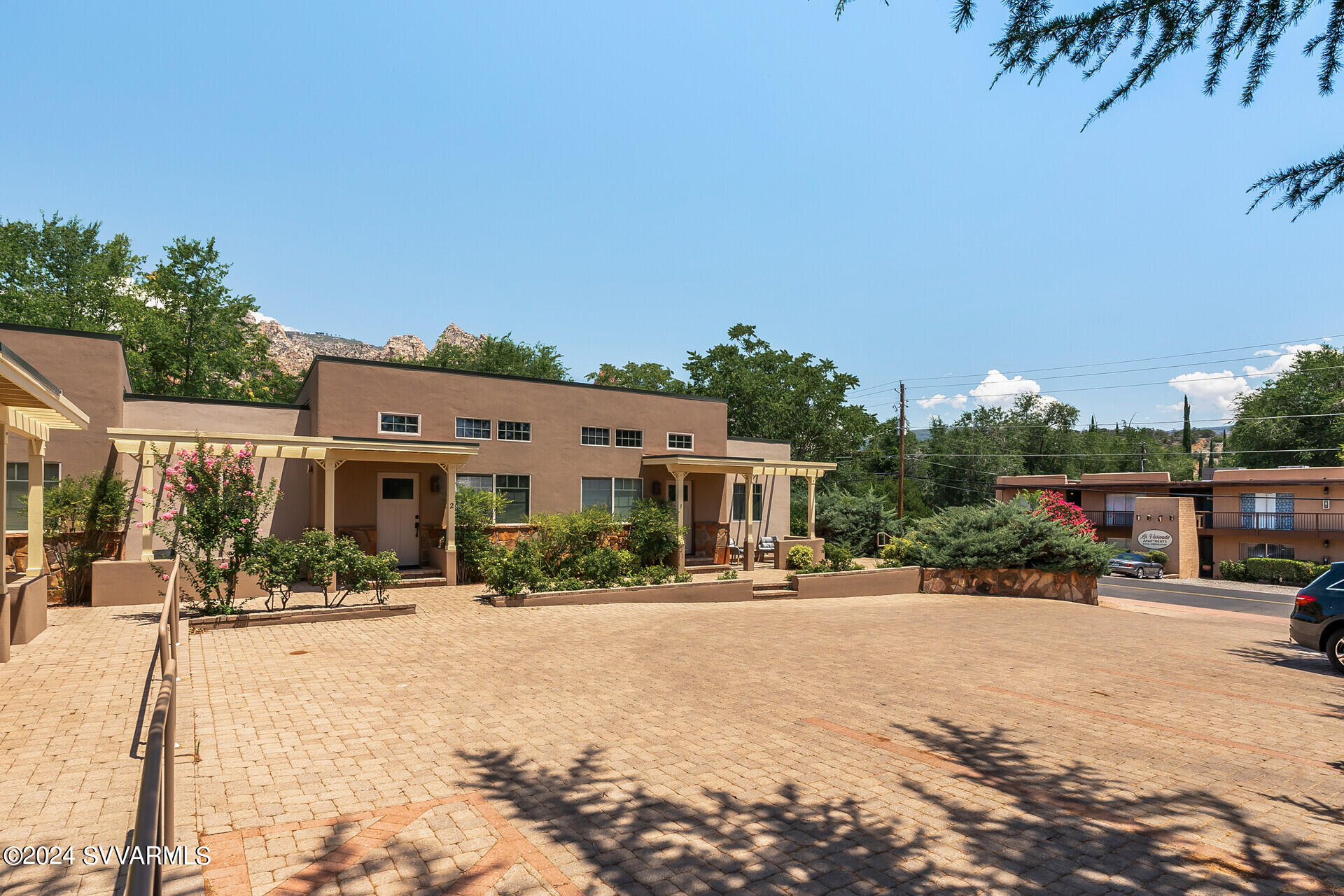 559 Jordan Road, 2