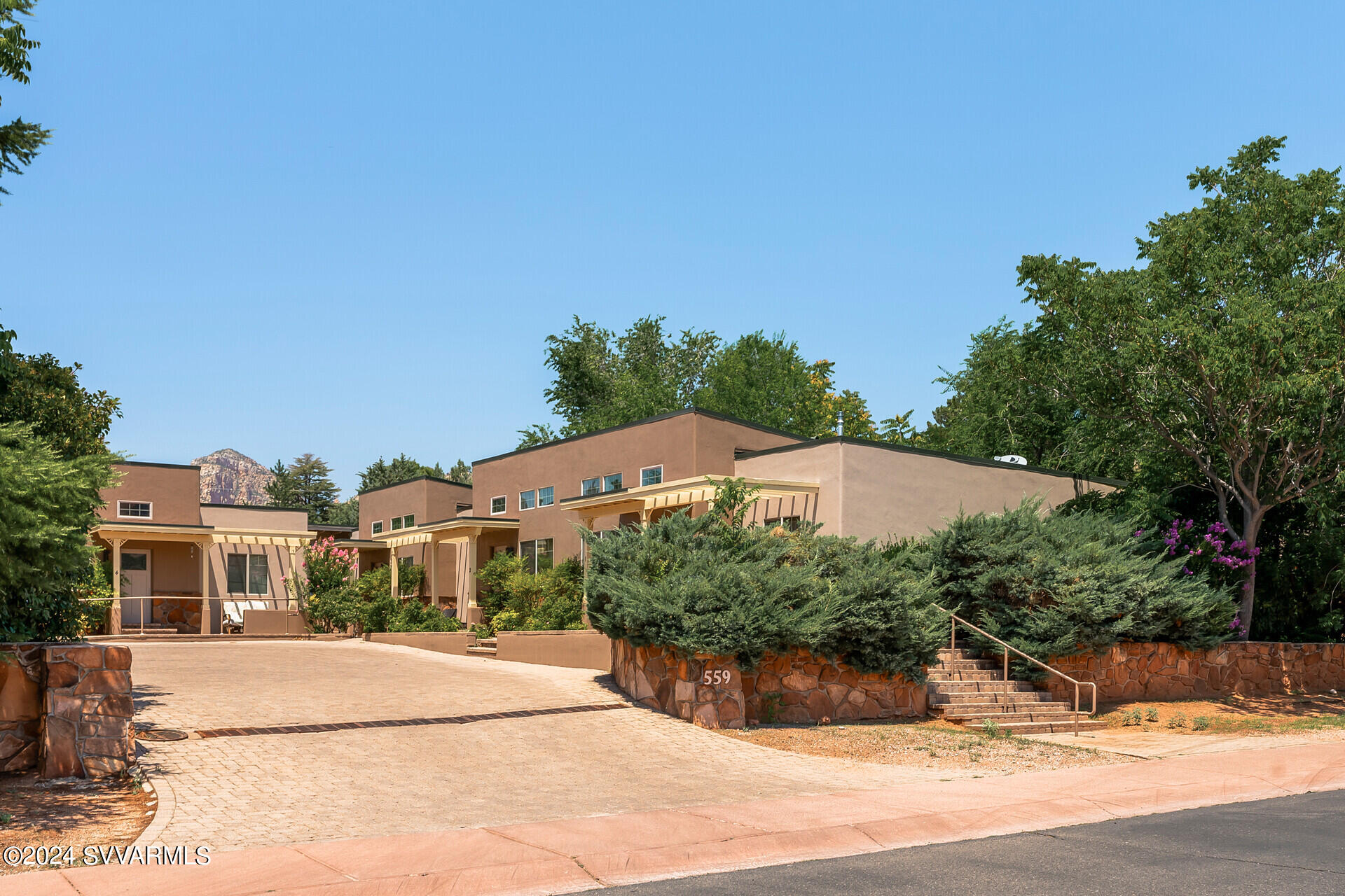 559 Jordan Road, 2