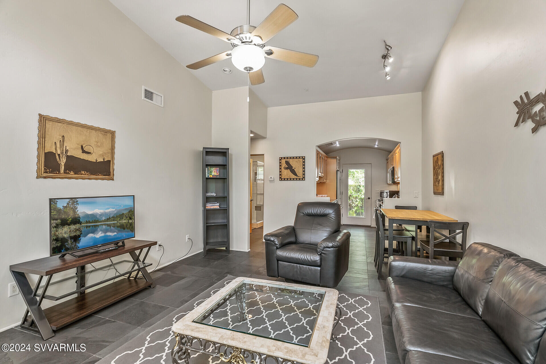 559 Jordan Road, 2