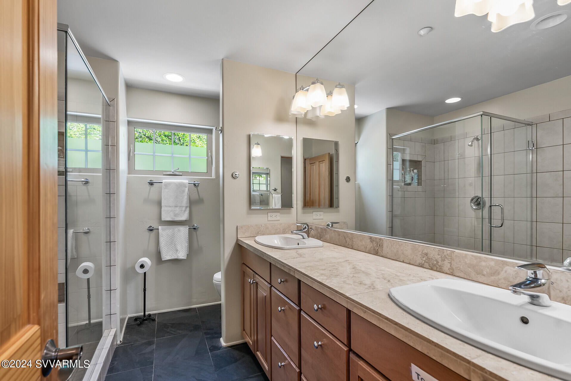559 Jordan Road, 2
