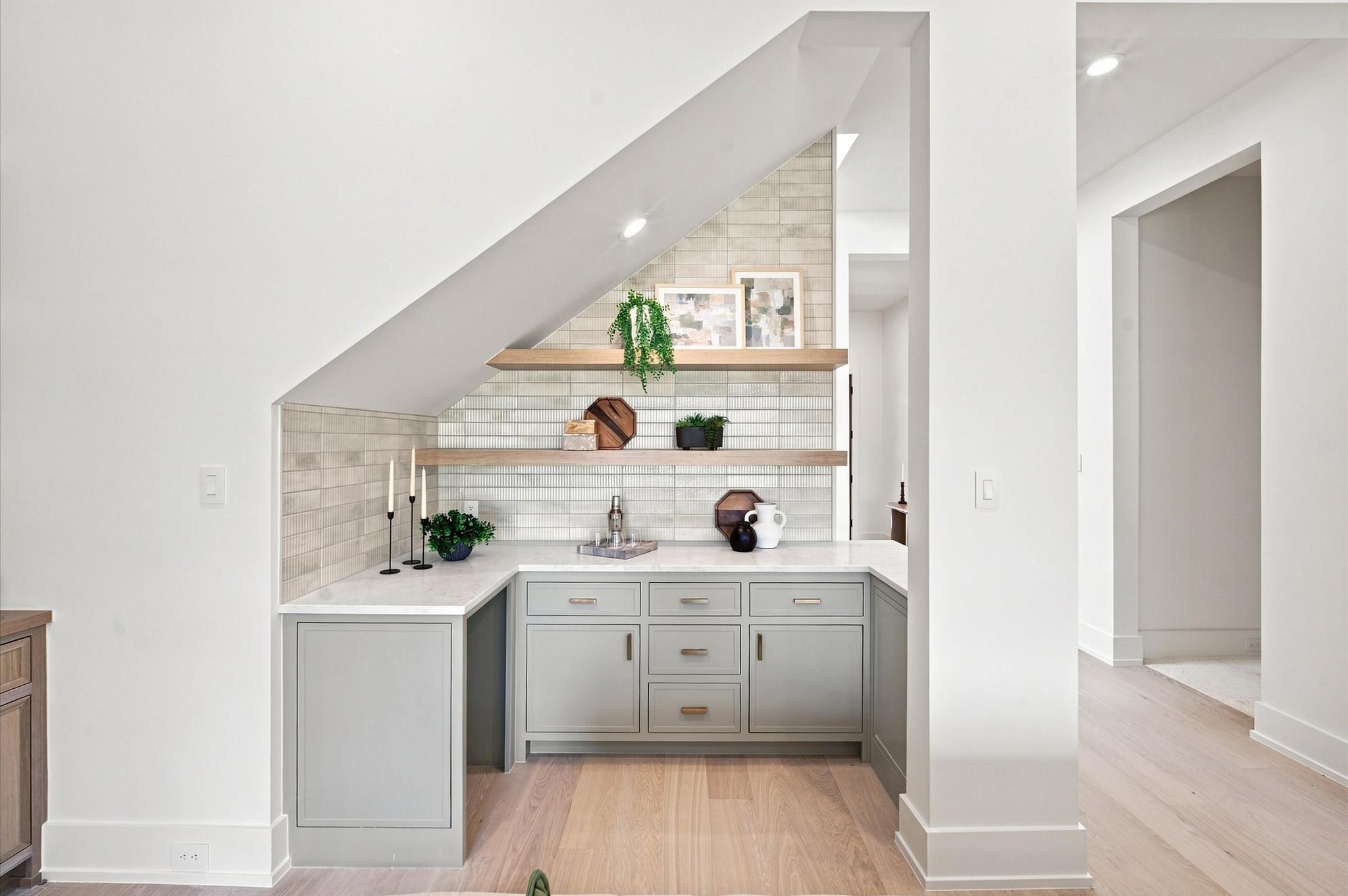 609 E 25th Street