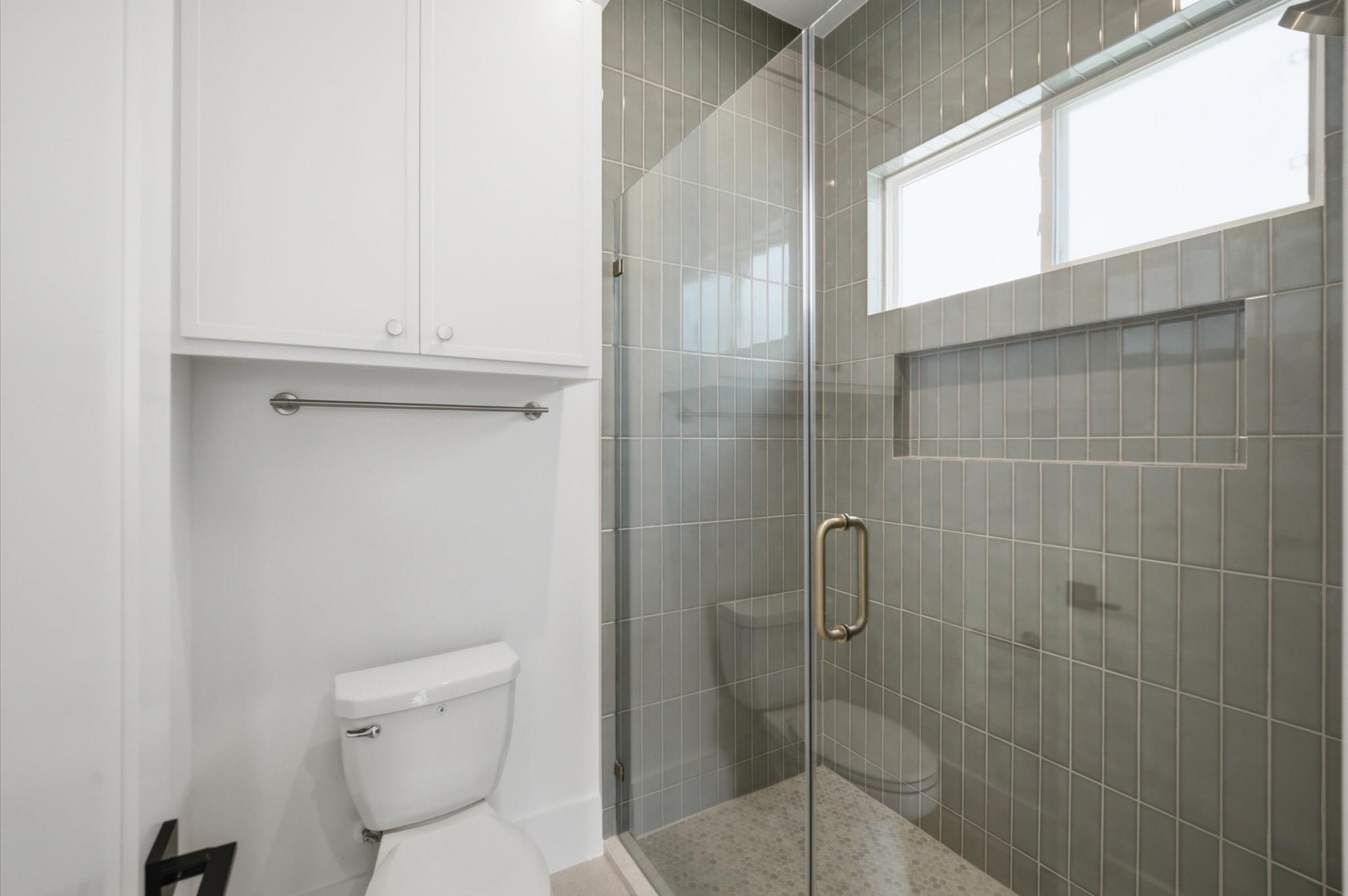 609 E 25th Street