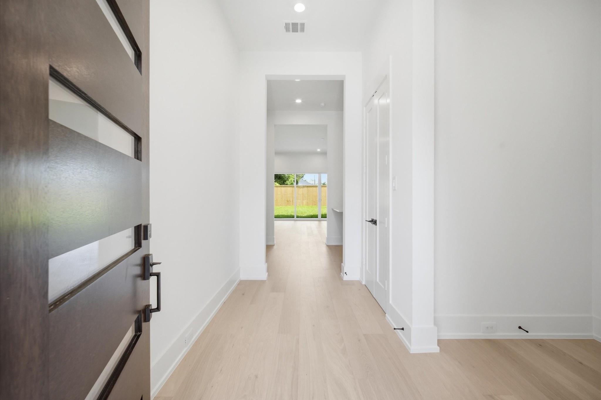 609 E 25th Street