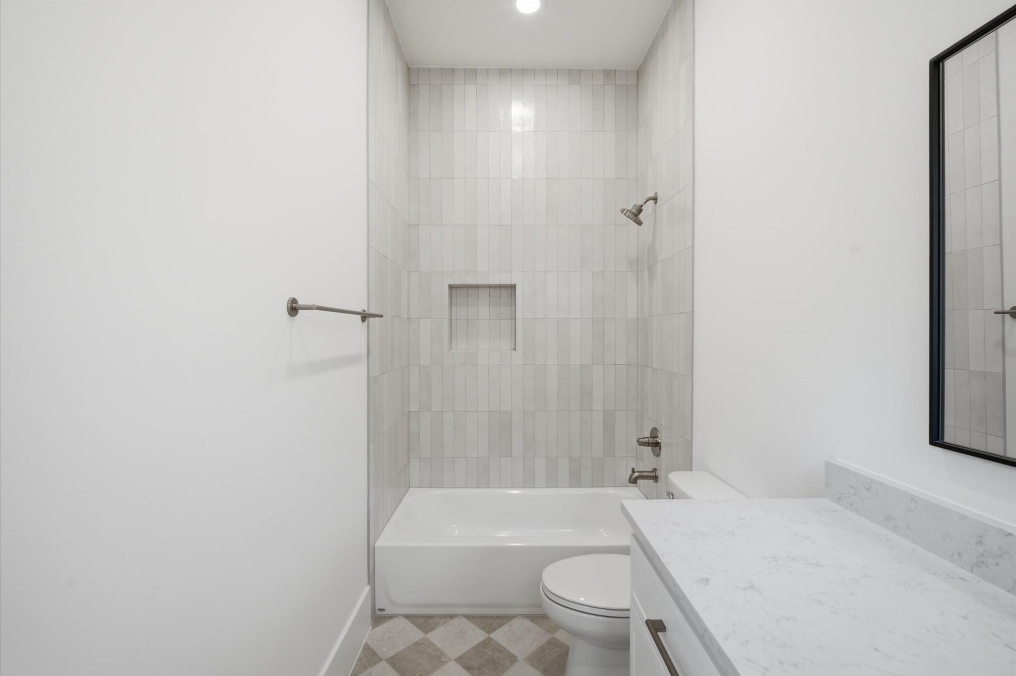 609 E 25th Street