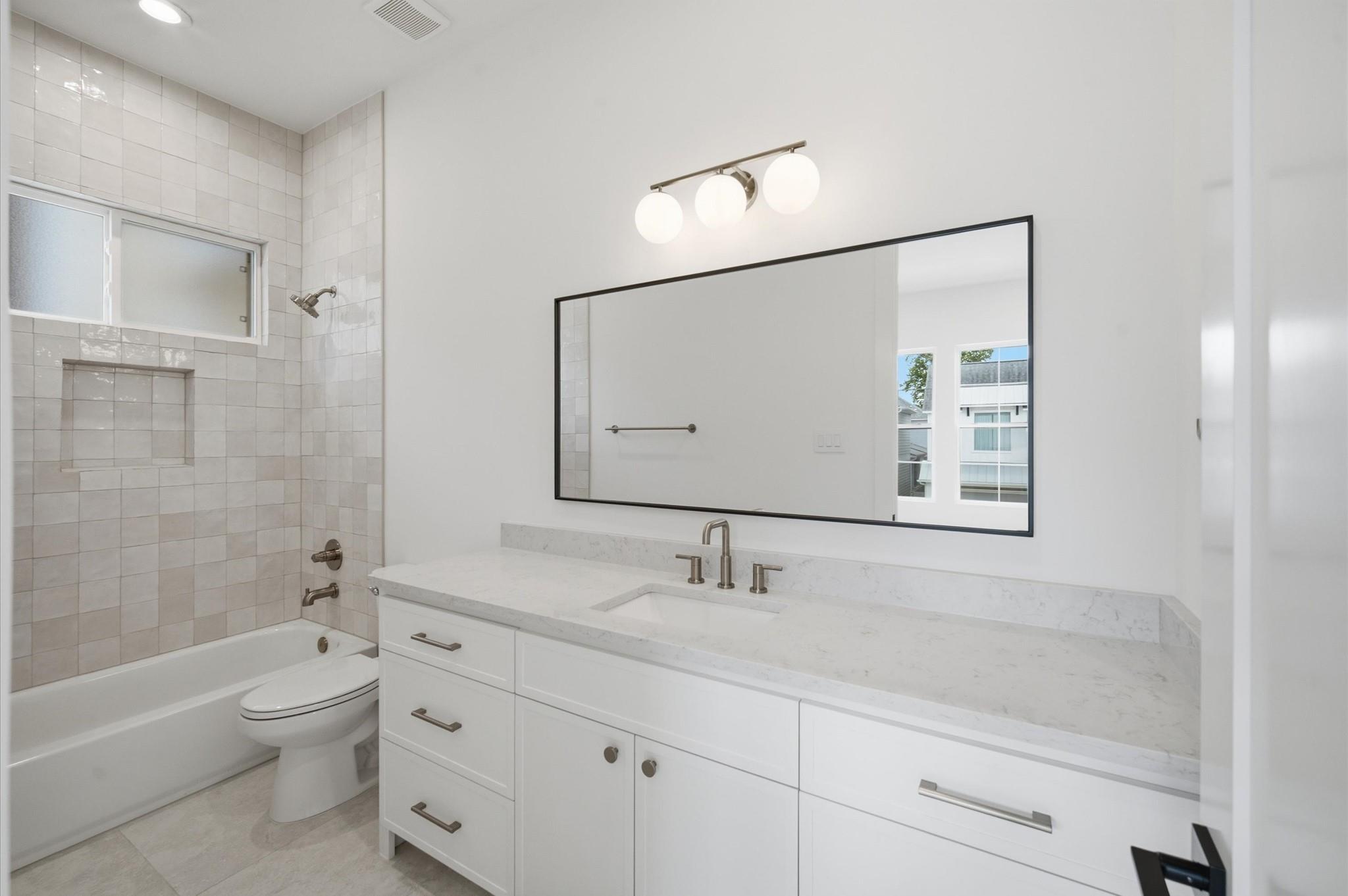 609 E 25th Street