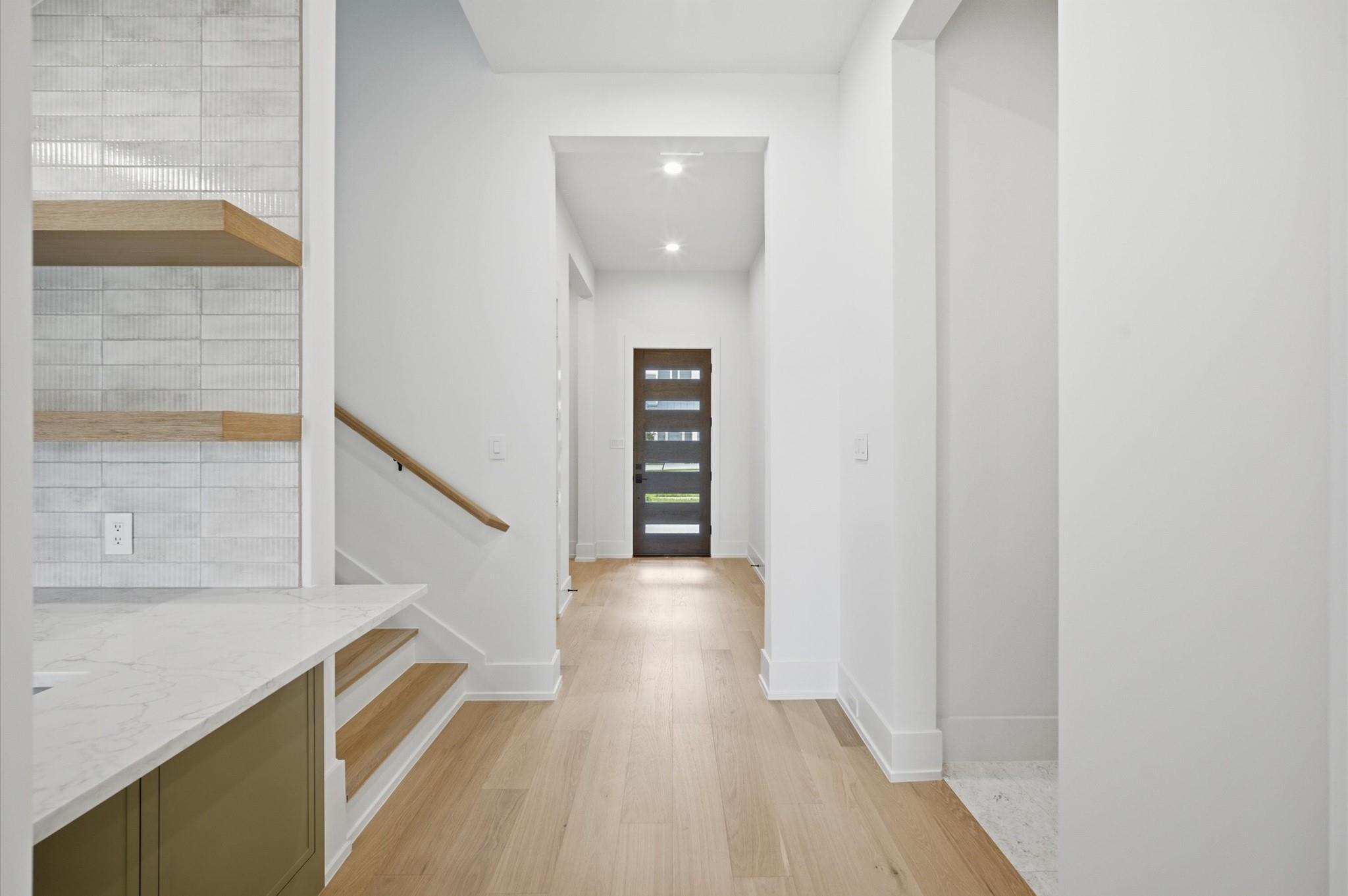 609 E 25th Street