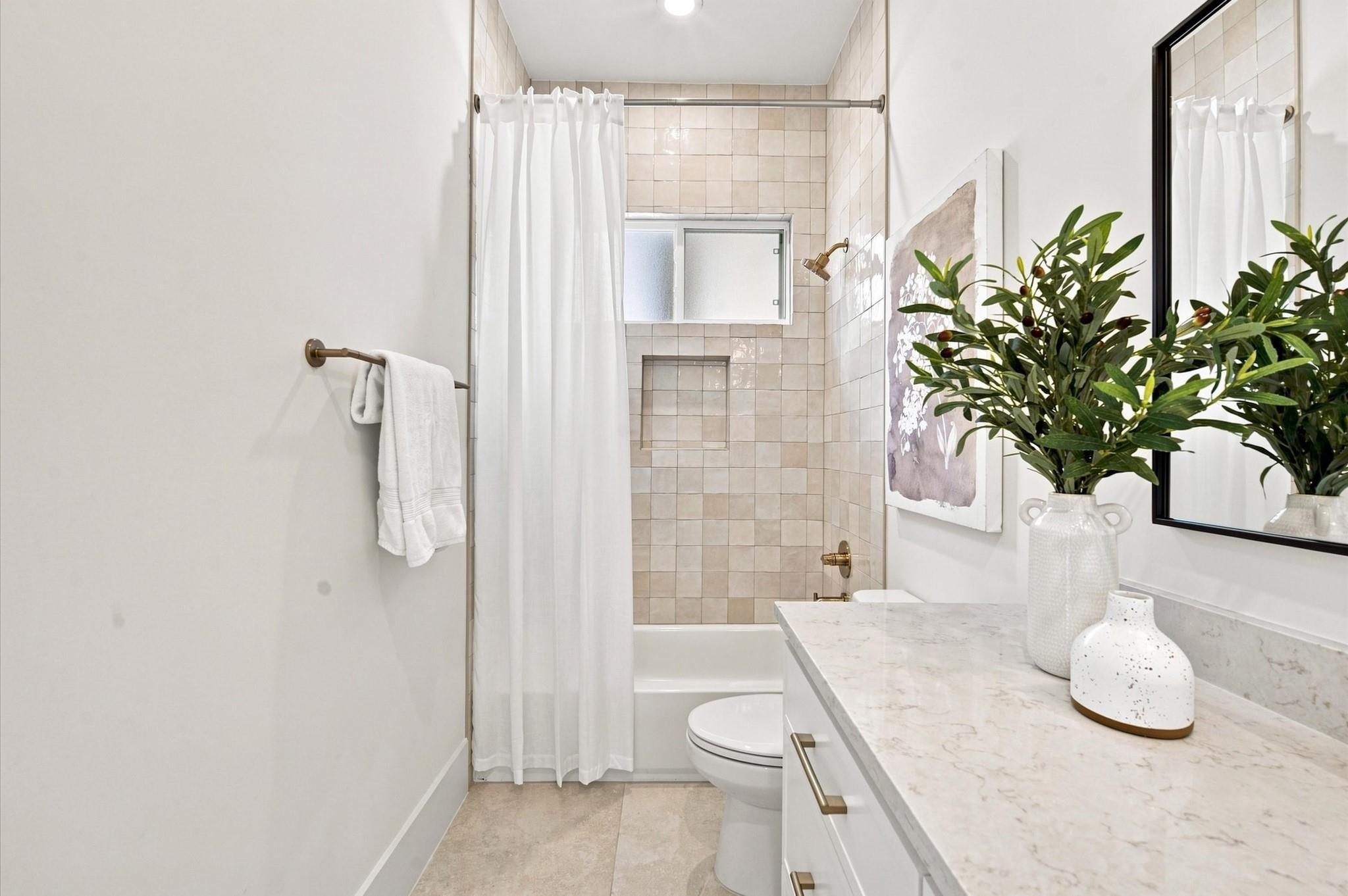 609 E 25th Street