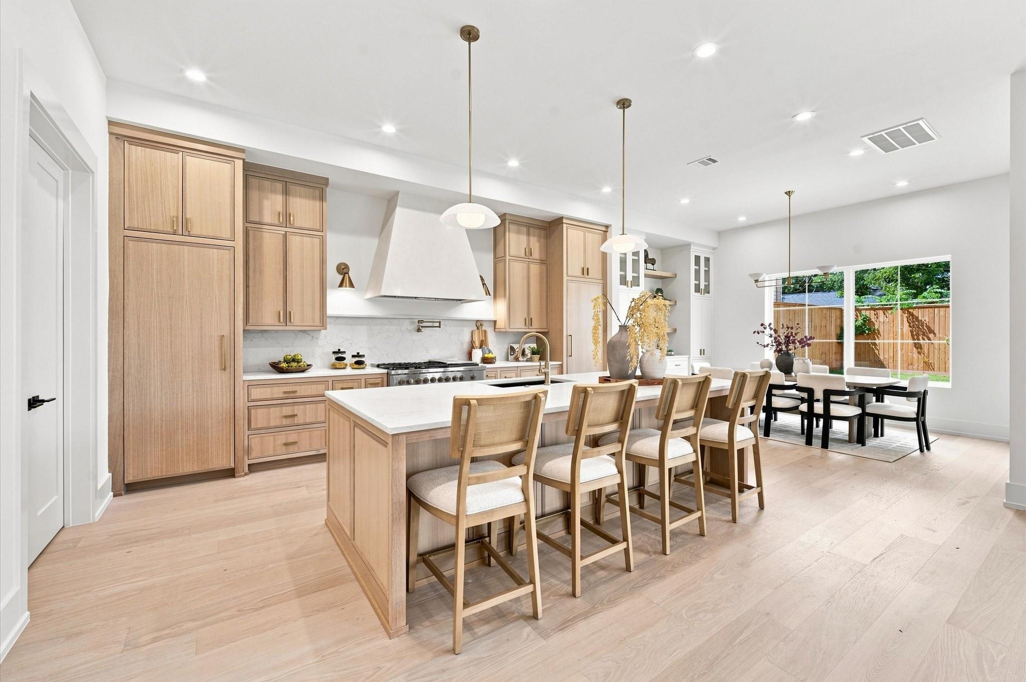 609 E 25th Street