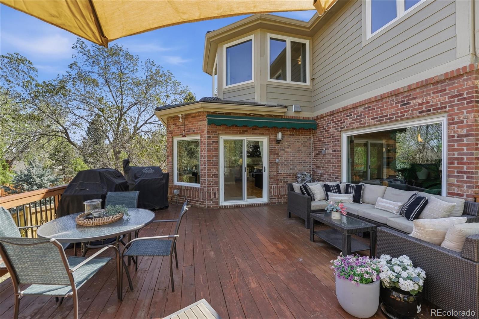 9521 E Maplewood Circle