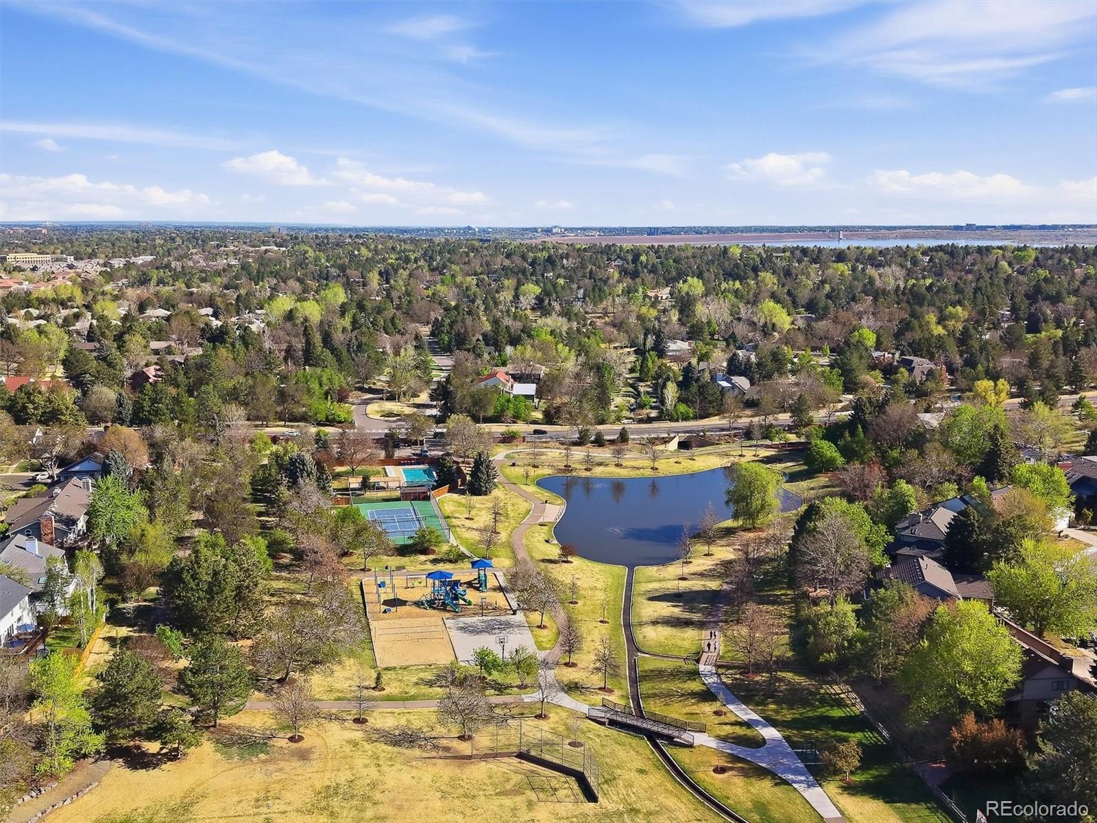 9521 E Maplewood Circle