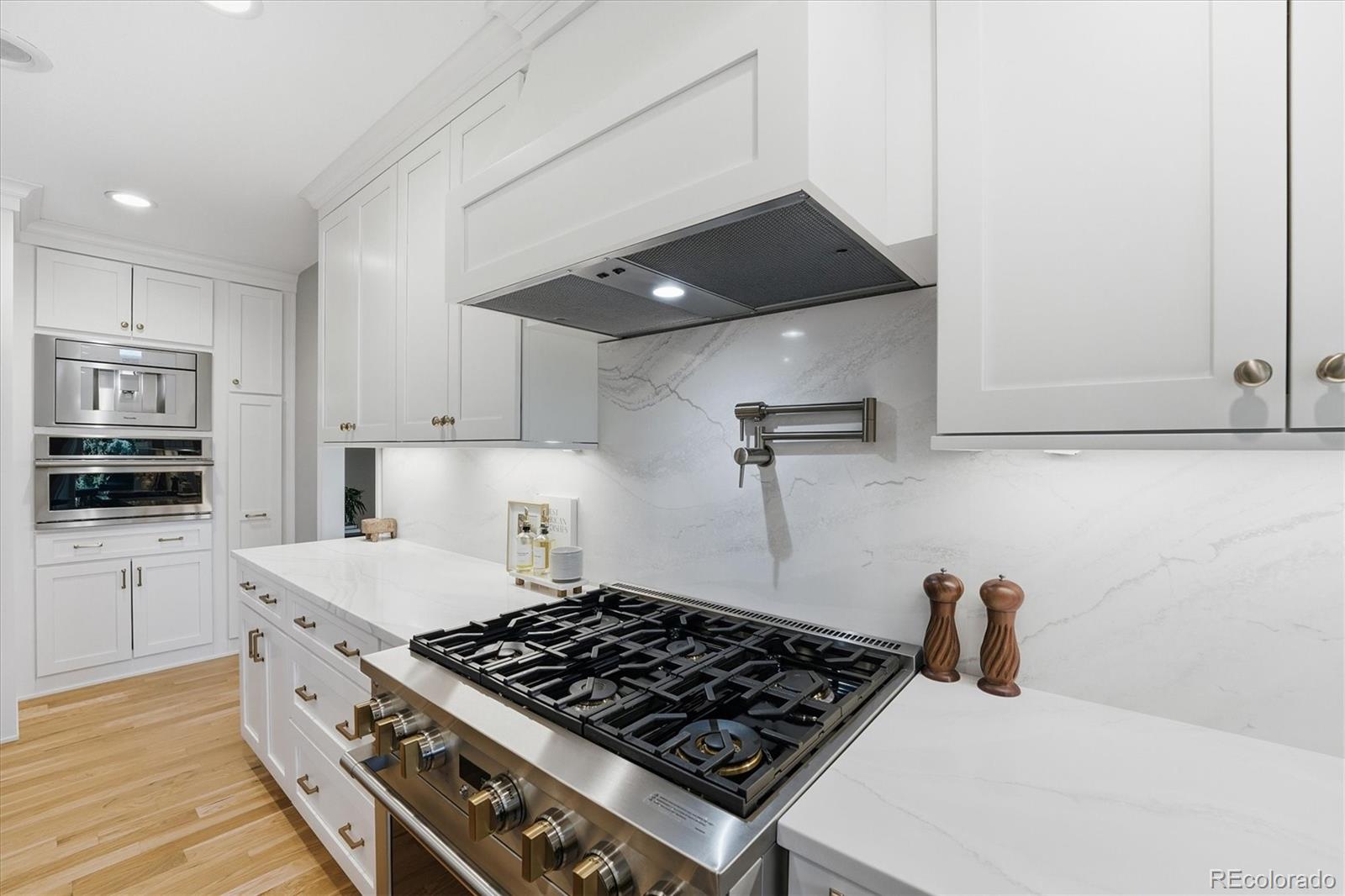 9521 E Maplewood Circle