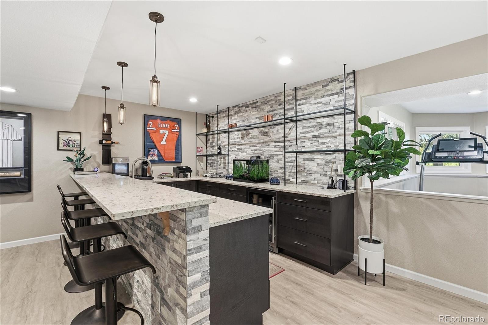9521 E Maplewood Circle