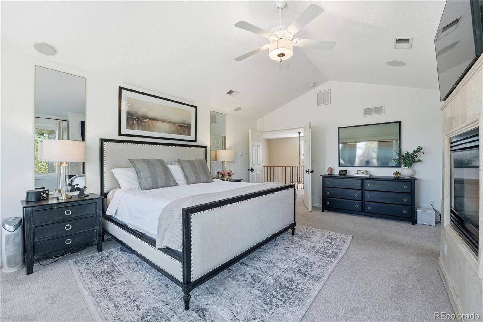 9521 E Maplewood Circle