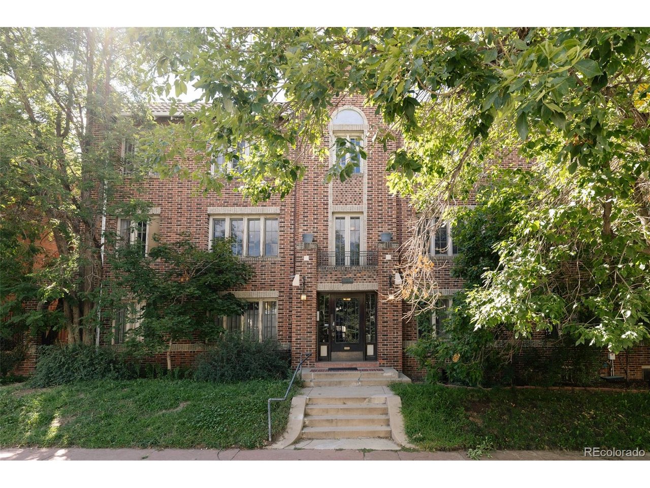 1369 N Downing St 4